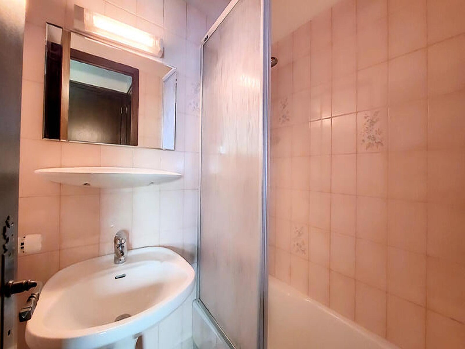 Ruim 9-persoons appartement met balkon en uitzicht op Morzine - foto 7