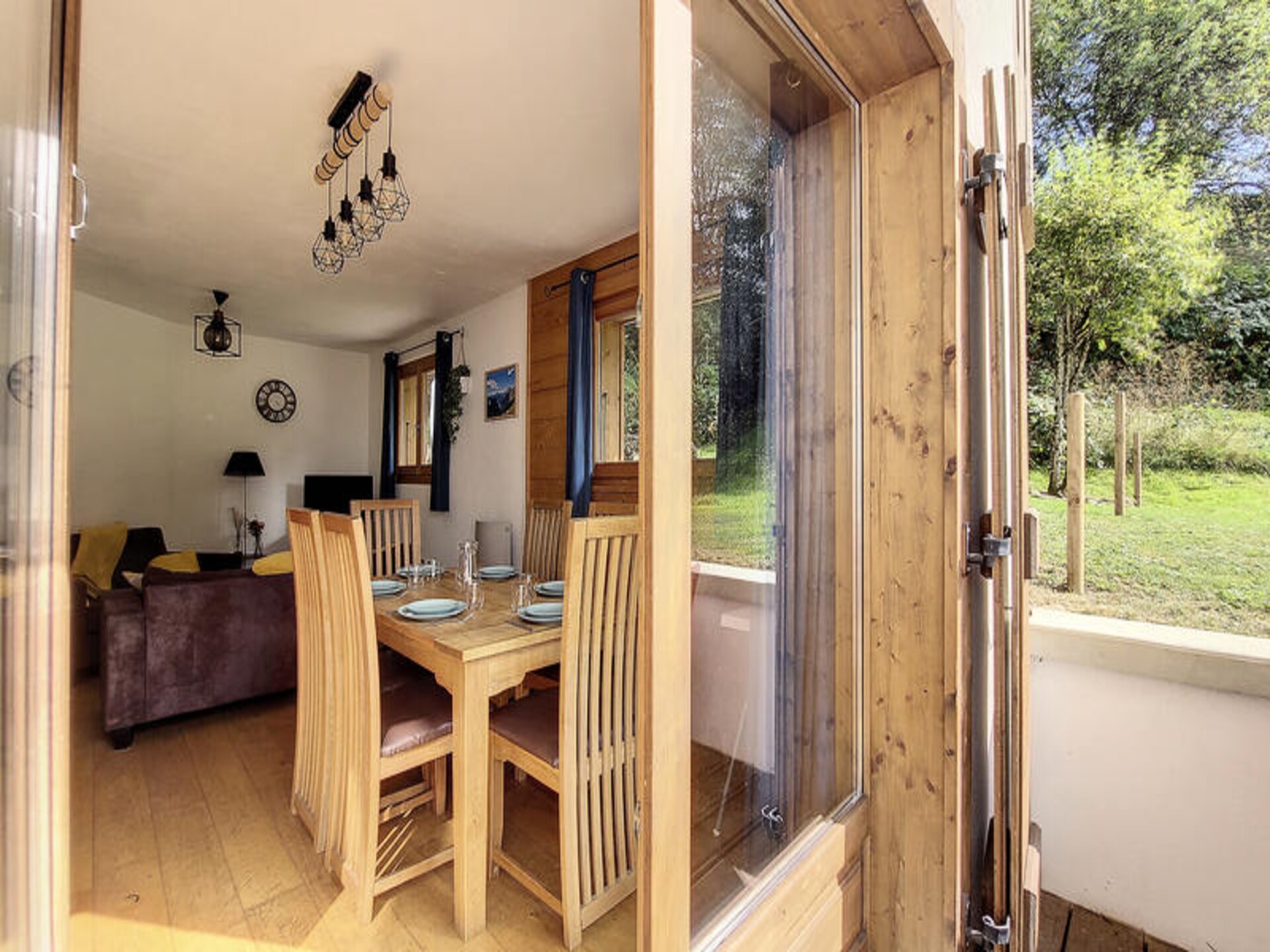 Ruim 5-persoons appartement met tuin nabij Morzine en skishuttle - foto 10