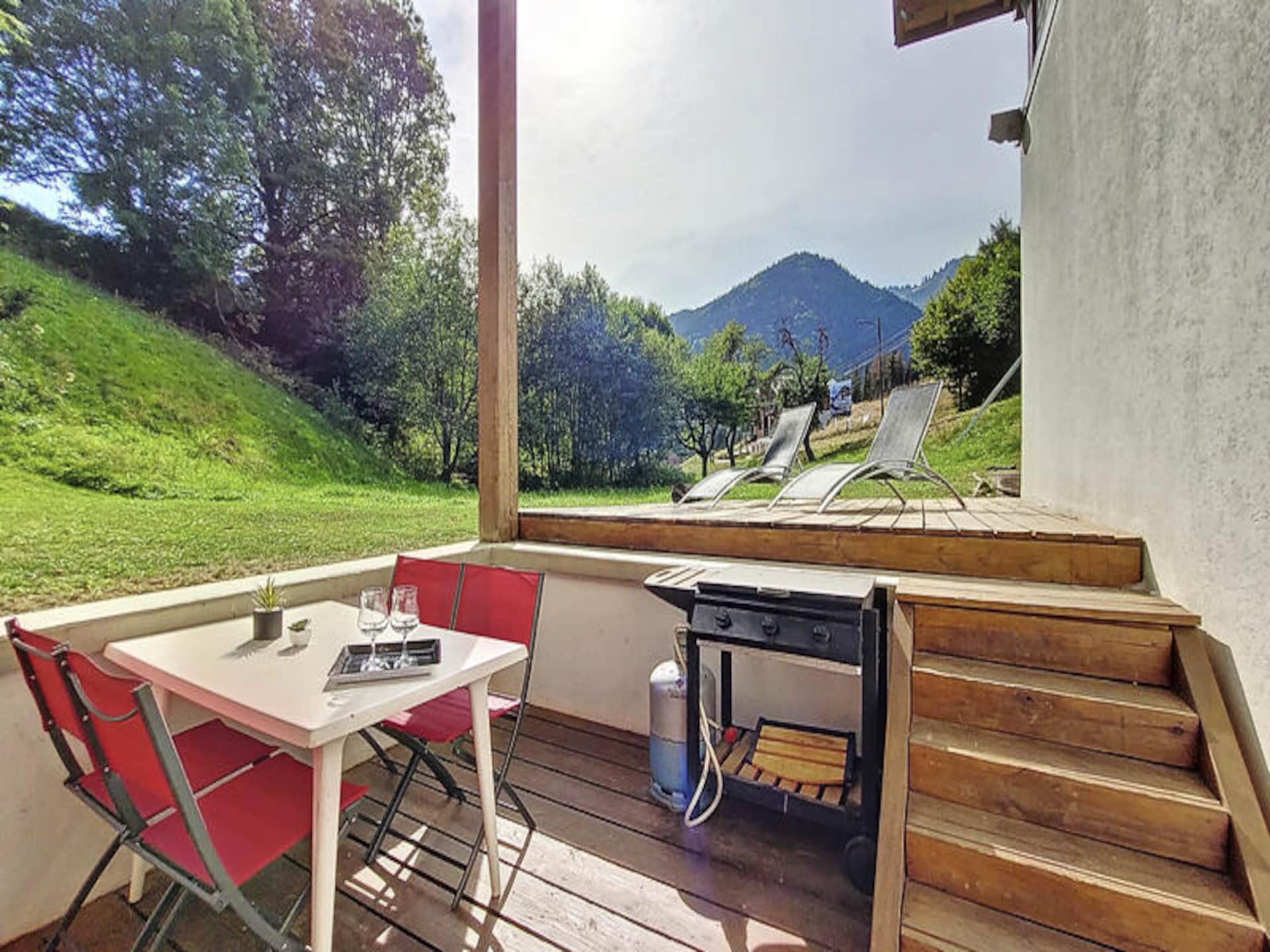 Ruim 5-persoons appartement met tuin nabij Morzine en skishuttle - foto 11