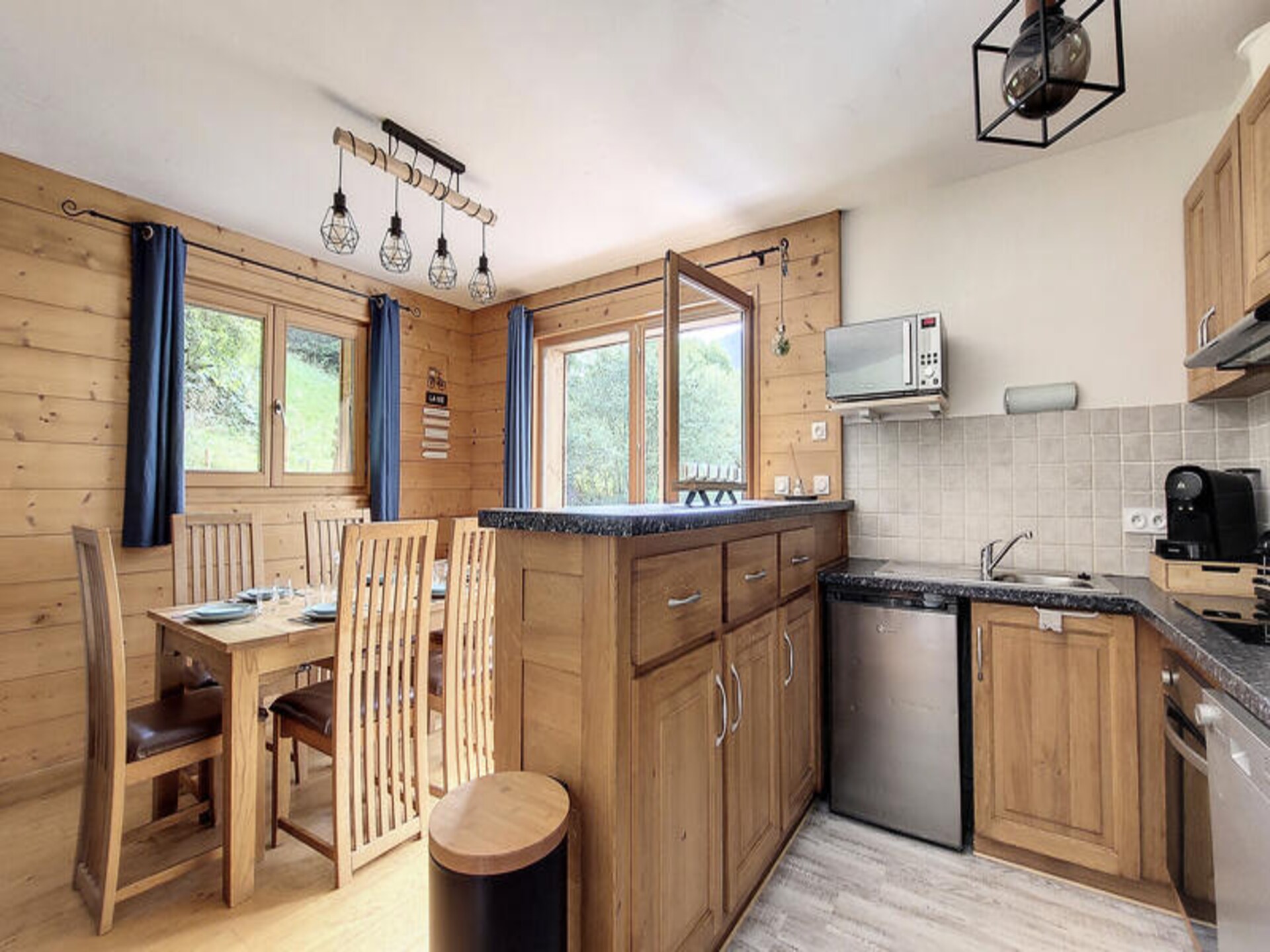 Ruim 5-persoons appartement met tuin nabij Morzine en skishuttle - foto 19