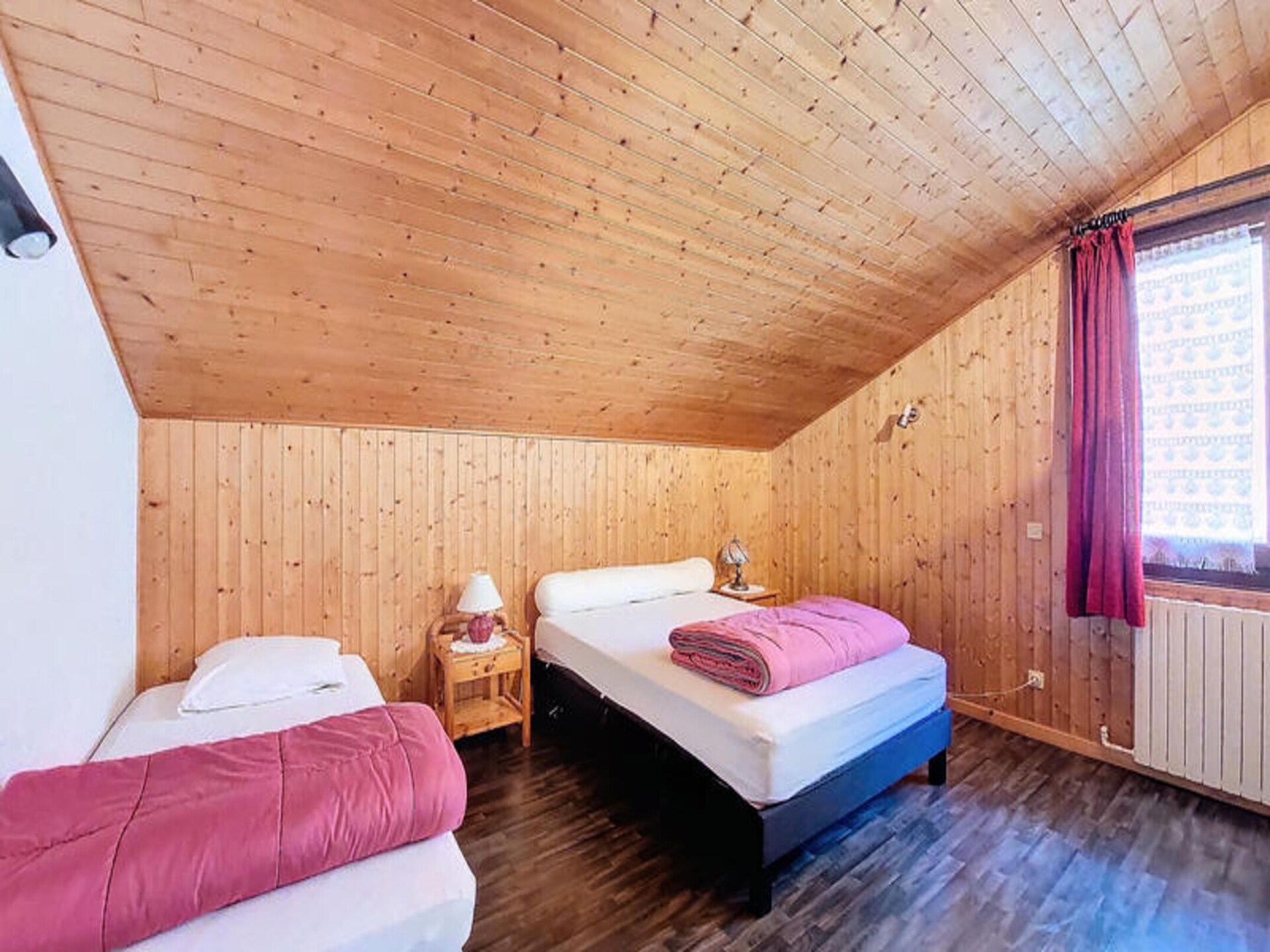 Ruim appartement met bergzicht op de bovenste verdieping in Saint Jean d'Aulps - foto 4
