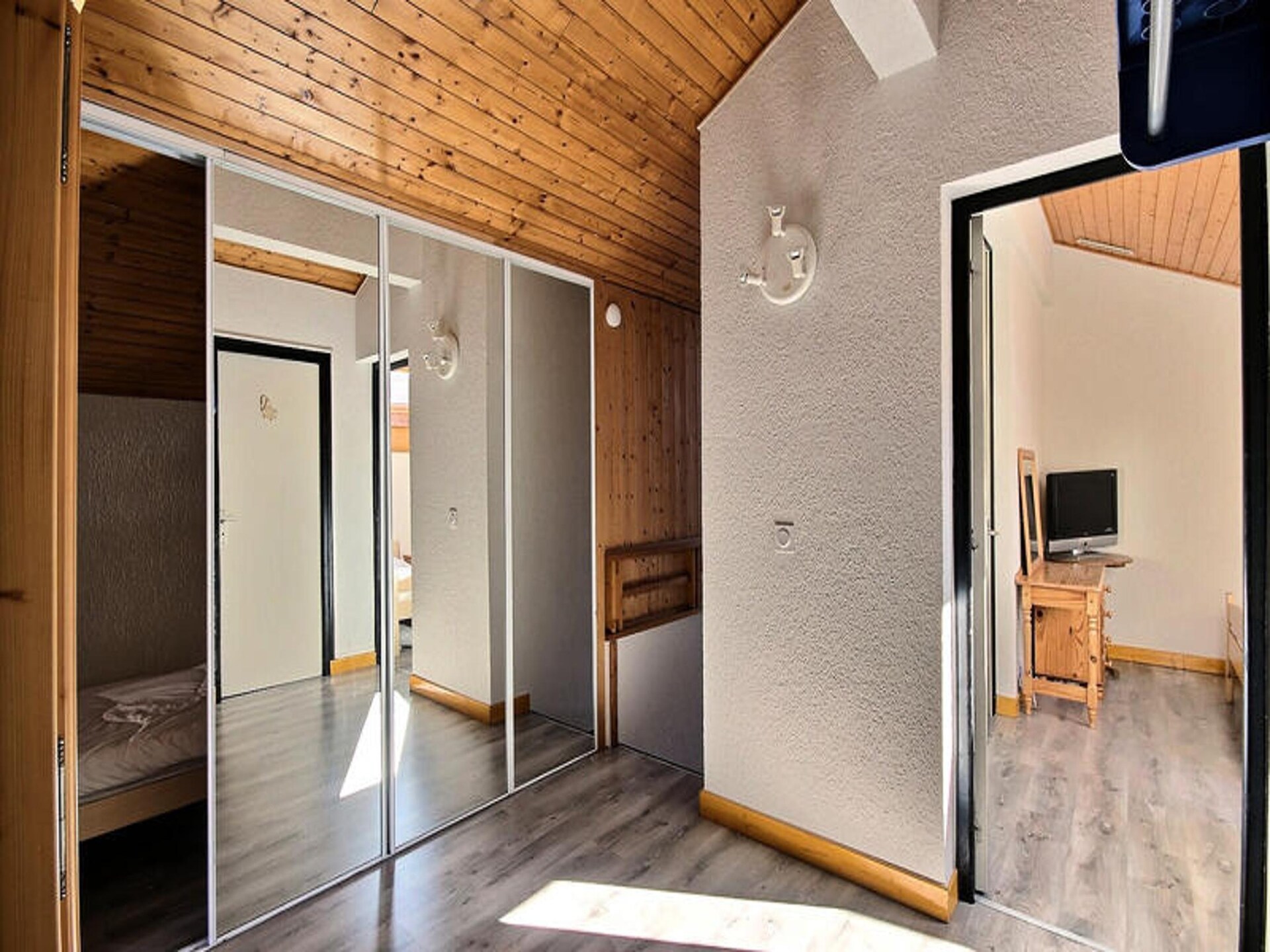 Ruim duplex appartement voor 9 personen in het hart van Saint Jean d'Aulps - foto 13
