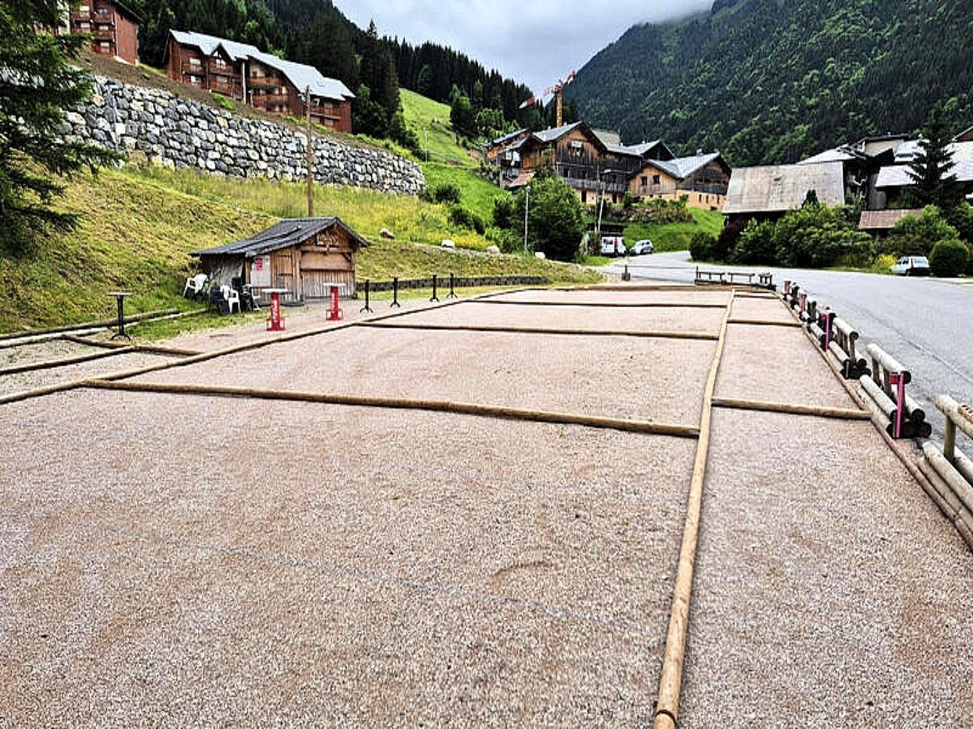 Ruim 8-persoons appartement met balkon en zicht op de skipistes in Saint Jean d'Aulps - foto 24