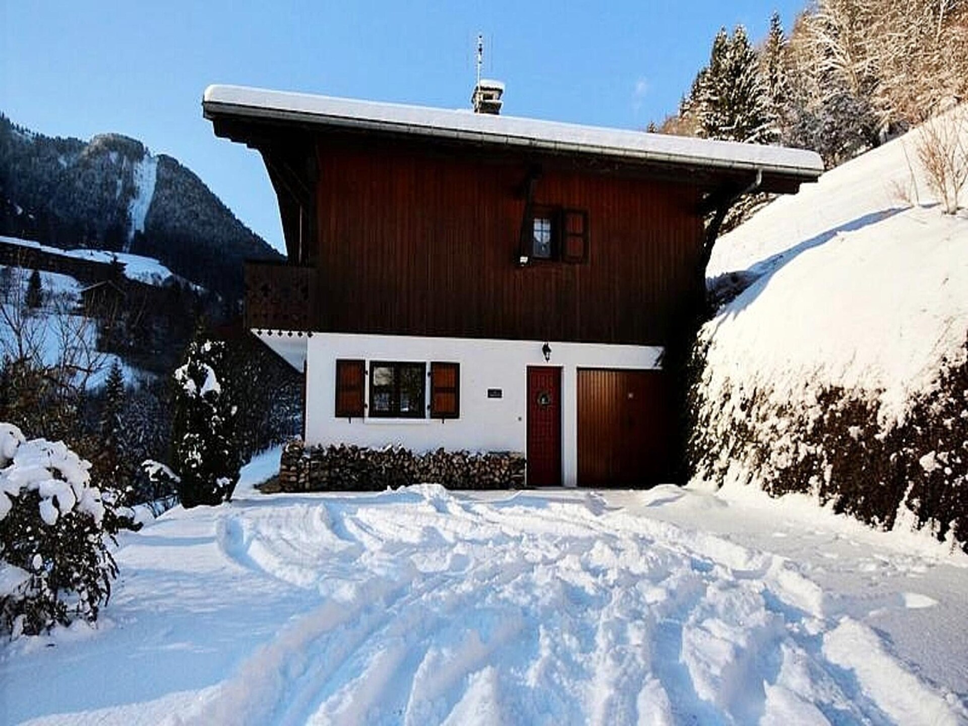 Ruim chalet voor 8 personen met grote tuin, op 5 minuten van de pistes - foto 37