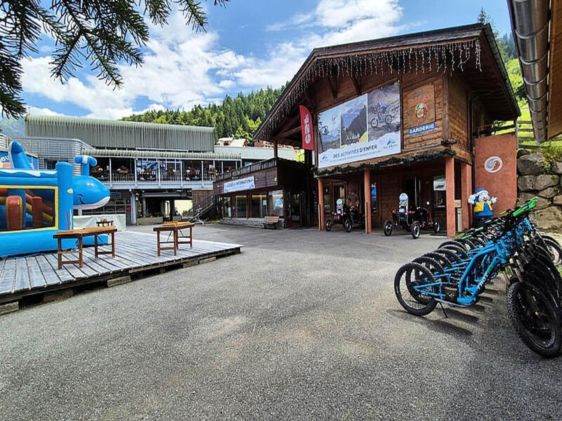 Ruim chalet voor 8 personen met grote tuin, op 5 minuten van de pistes - foto 39