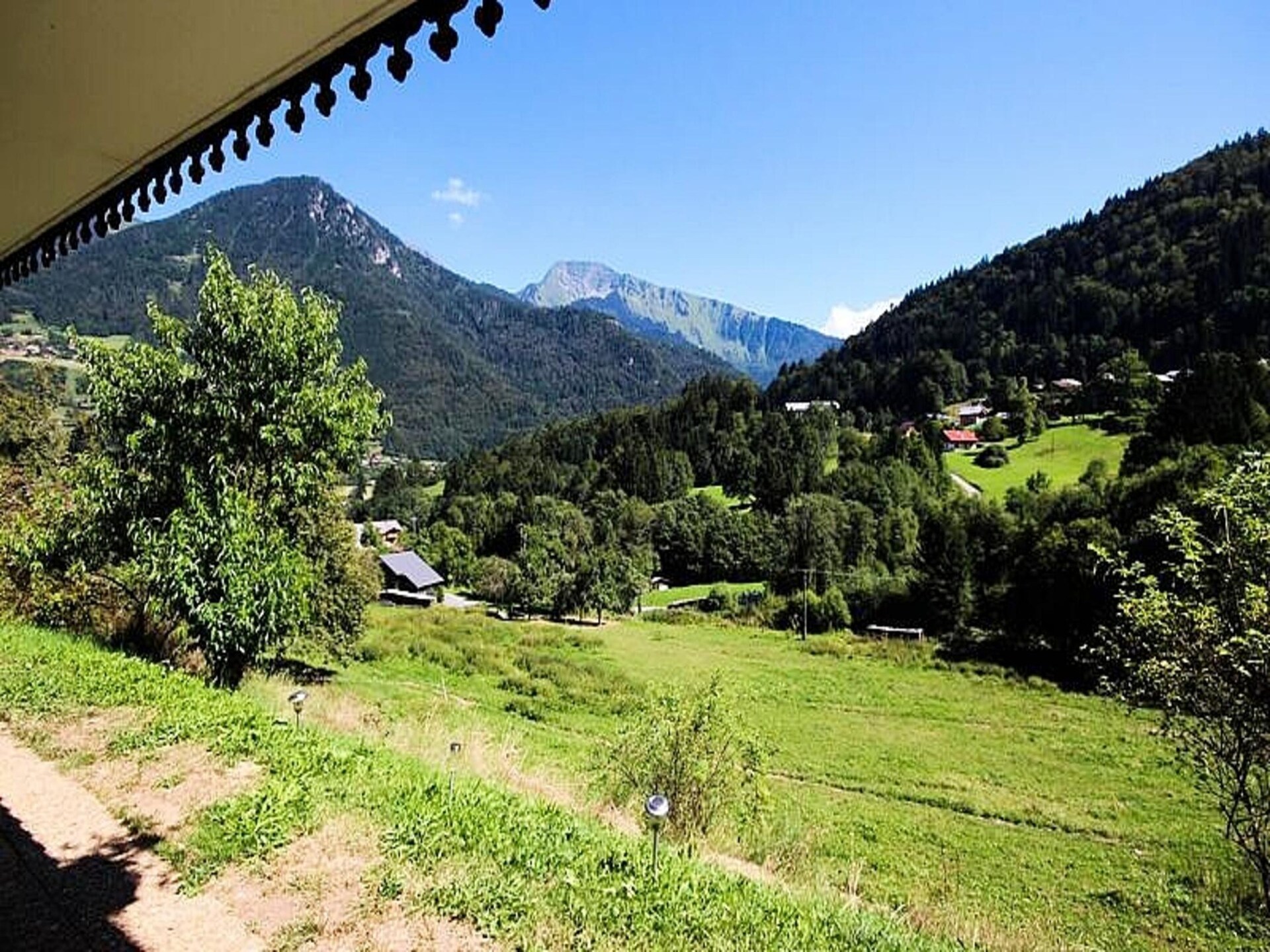 Ruim chalet voor 8 personen met grote tuin, op 5 minuten van de pistes - foto 30