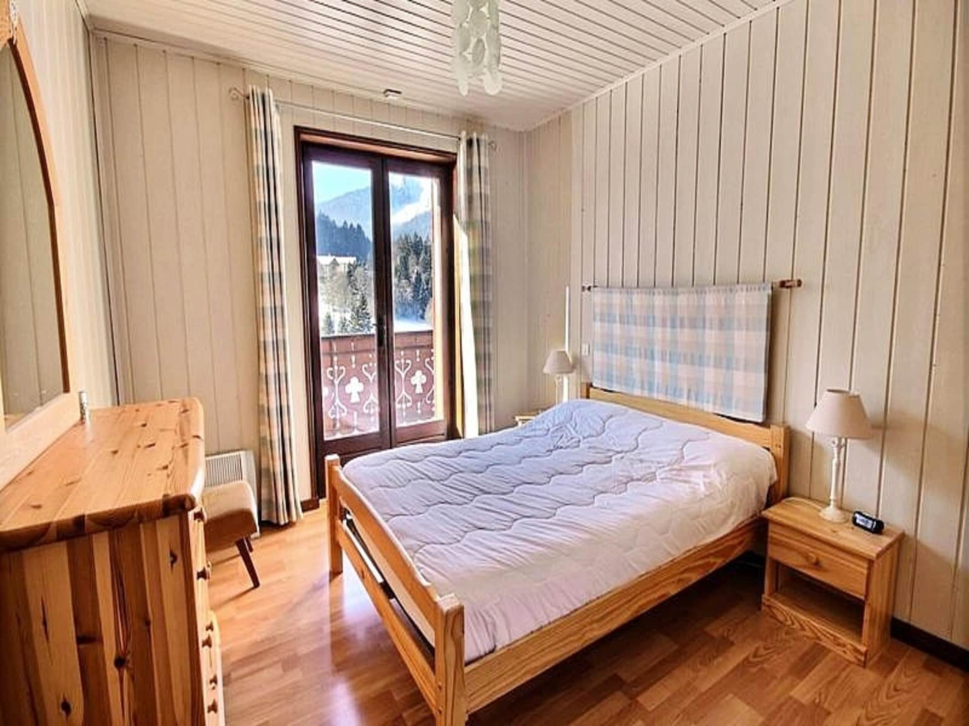 Ruim chalet voor 8 personen met grote tuin, op 5 minuten van de pistes - foto 17