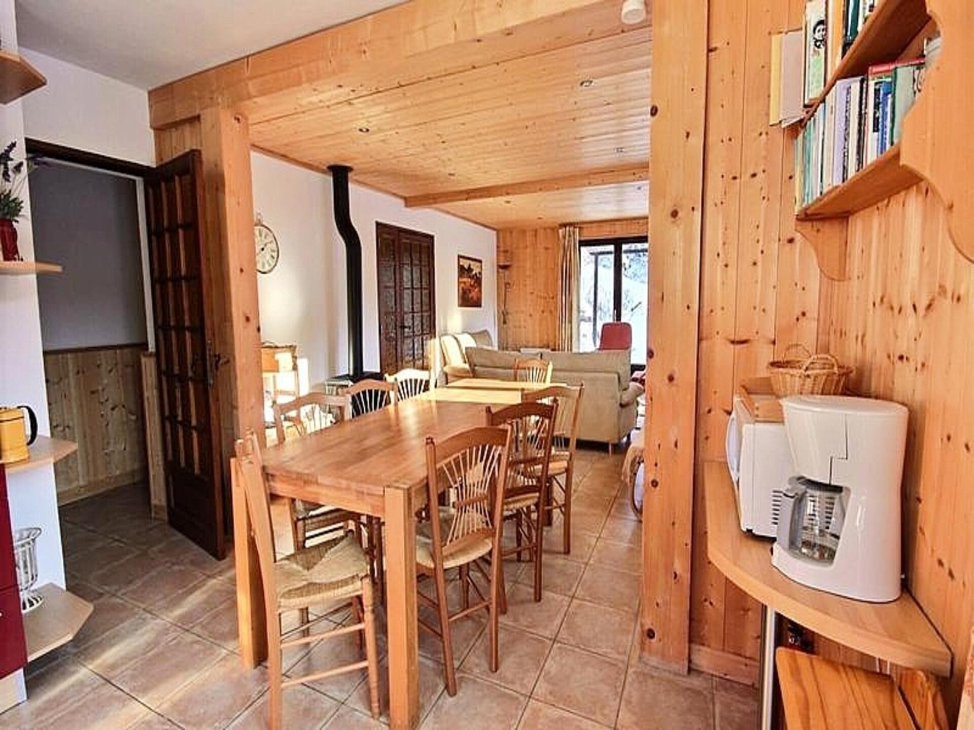 Ruim chalet voor 8 personen met grote tuin, op 5 minuten van de pistes - foto 14
