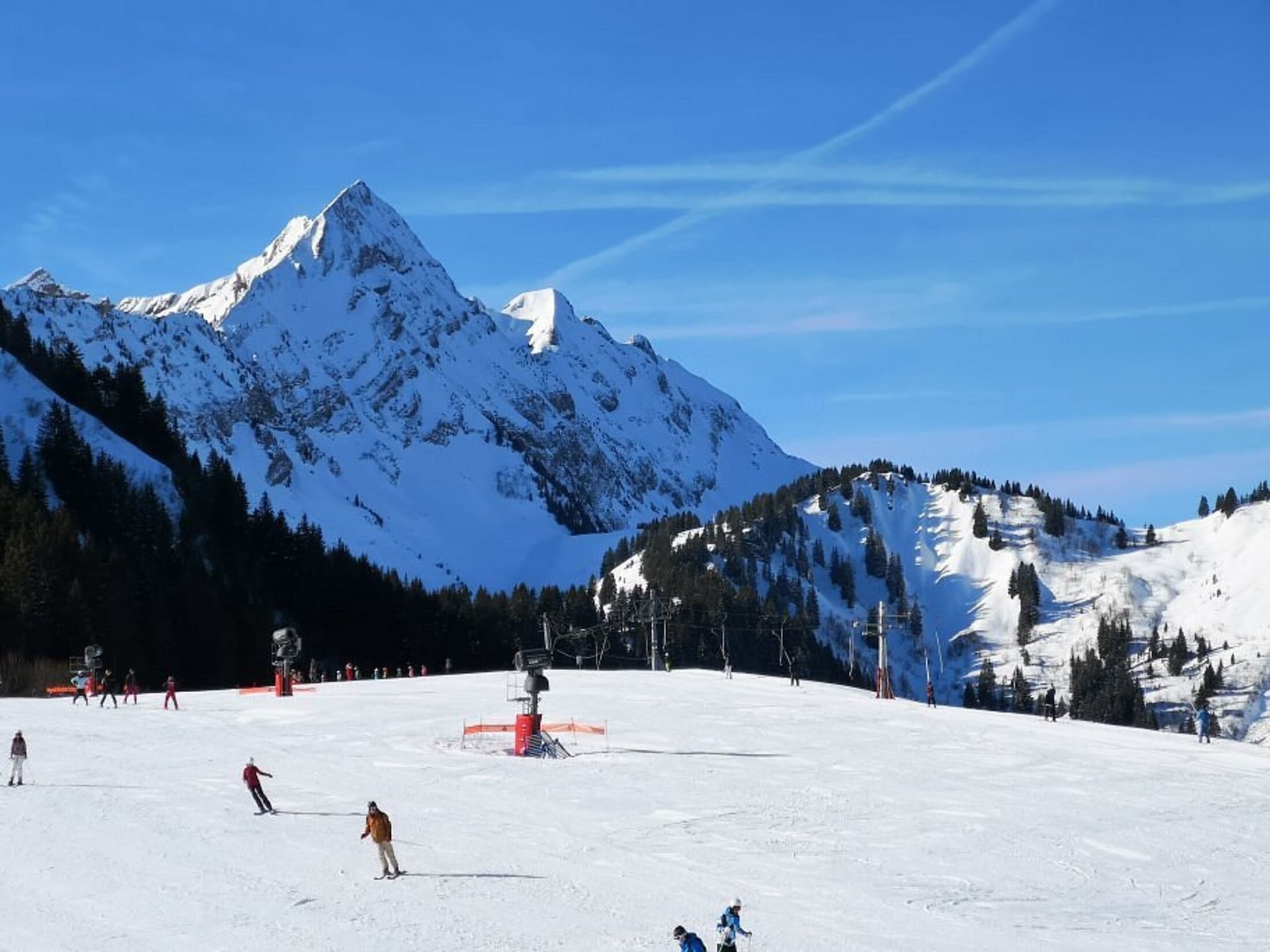 Knusse studio voor 4 bij de skilift in Saint Jean d'Aulps met zwembad - foto 37