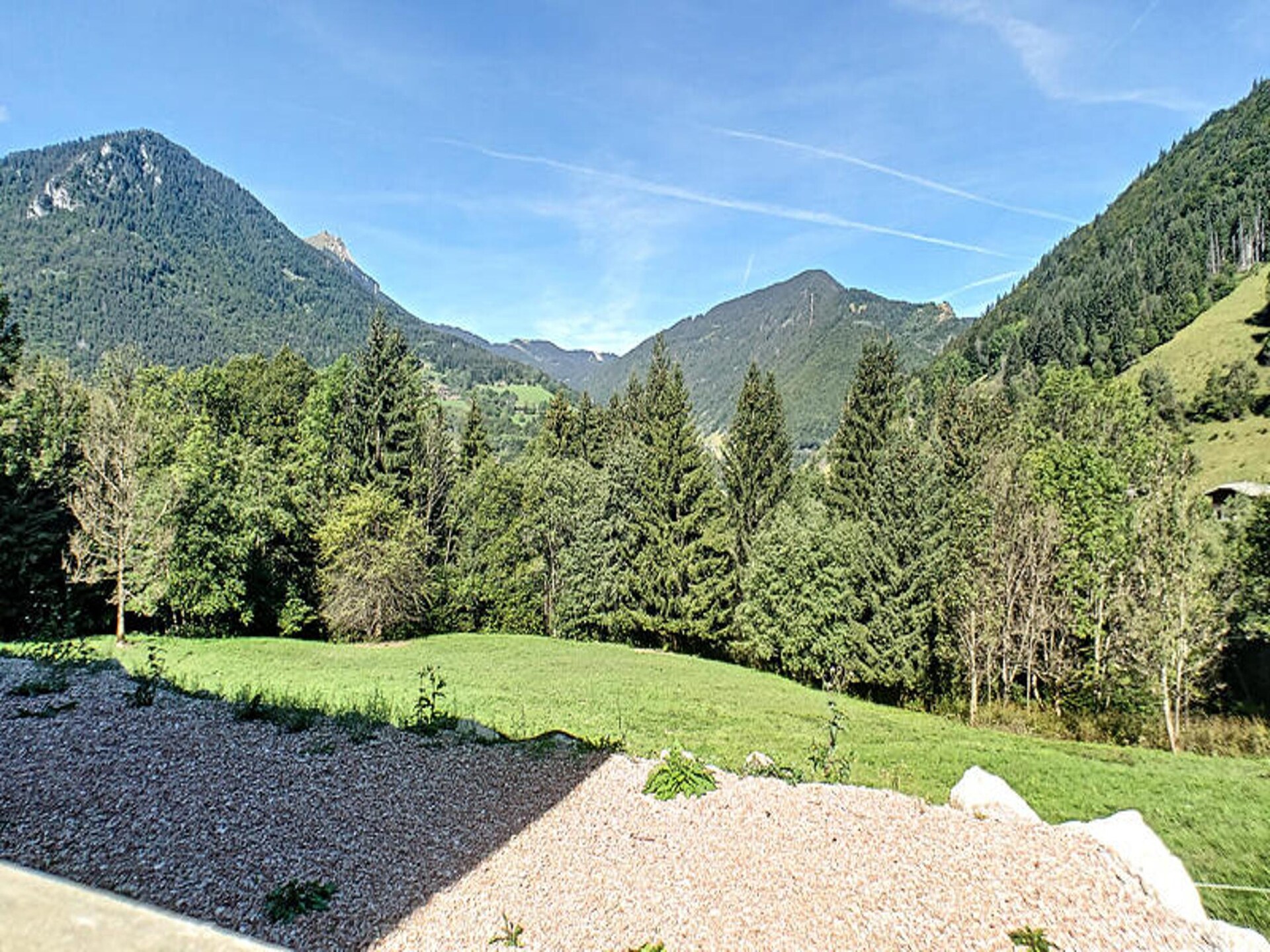 Rustiek appartement met panoramisch terras nabij de pistes van Saint Jean d'Aulps - foto 13