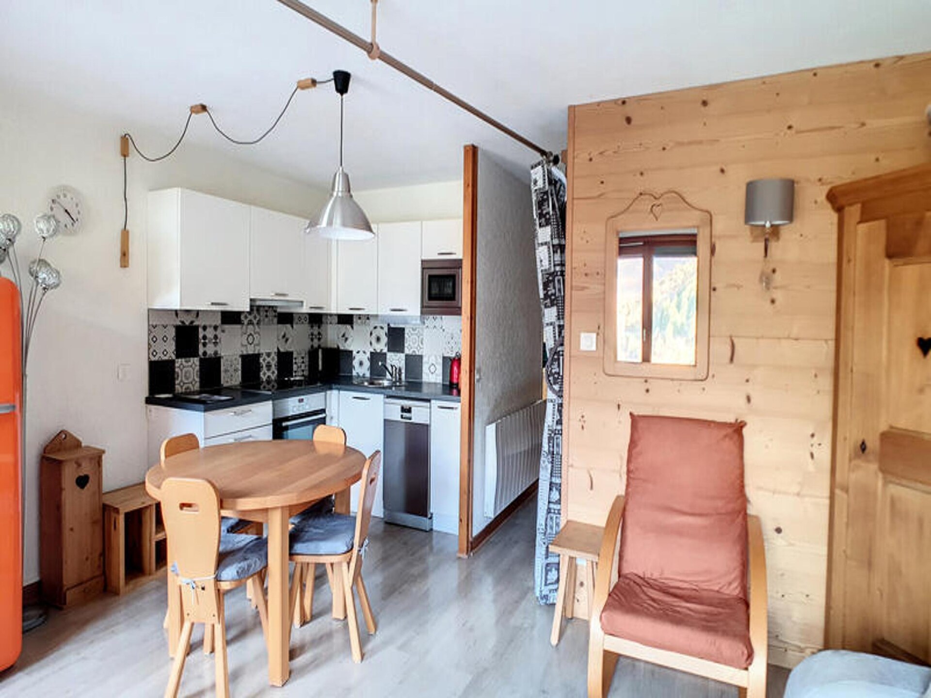 Knus appartement in Saint Jean d'Aulps, 50m van de piste, zwembad - foto 14