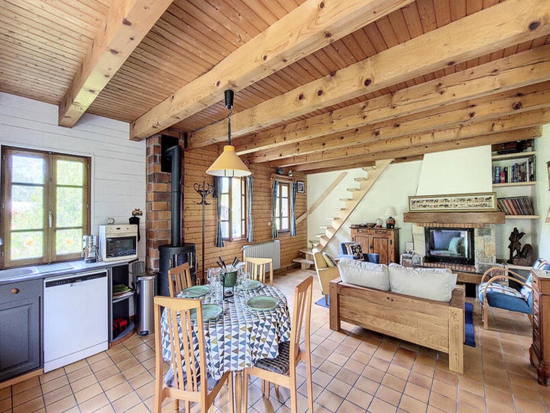 Sfeervol halfvrijstaand chalet met fenomenaal dalzicht in Seytroux - foto 24