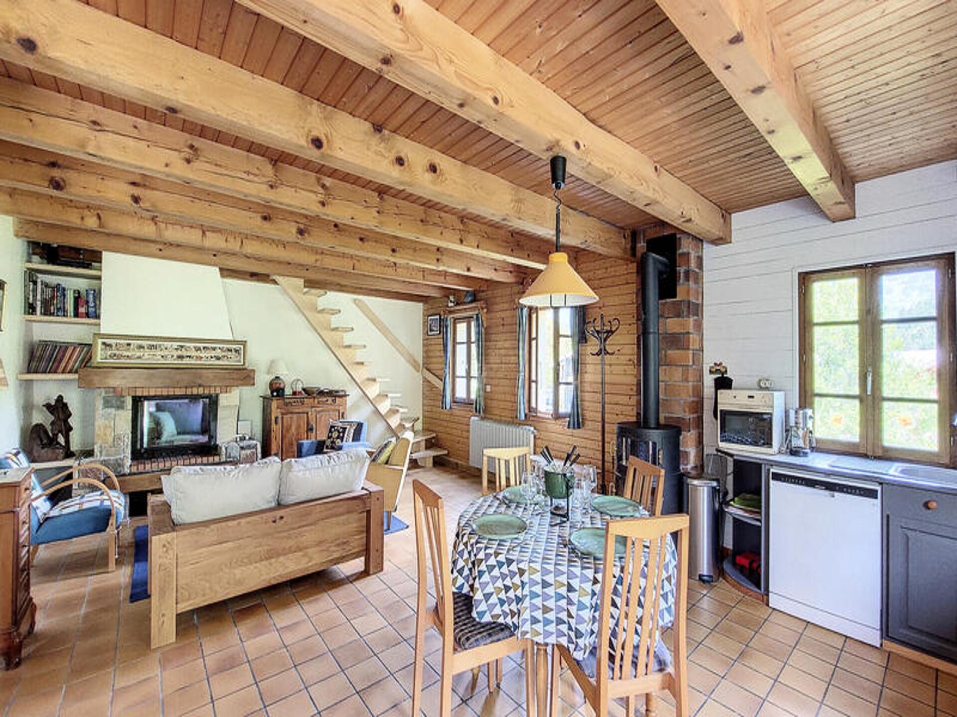 Sfeervol halfvrijstaand chalet met fenomenaal dalzicht in Seytroux - foto 19