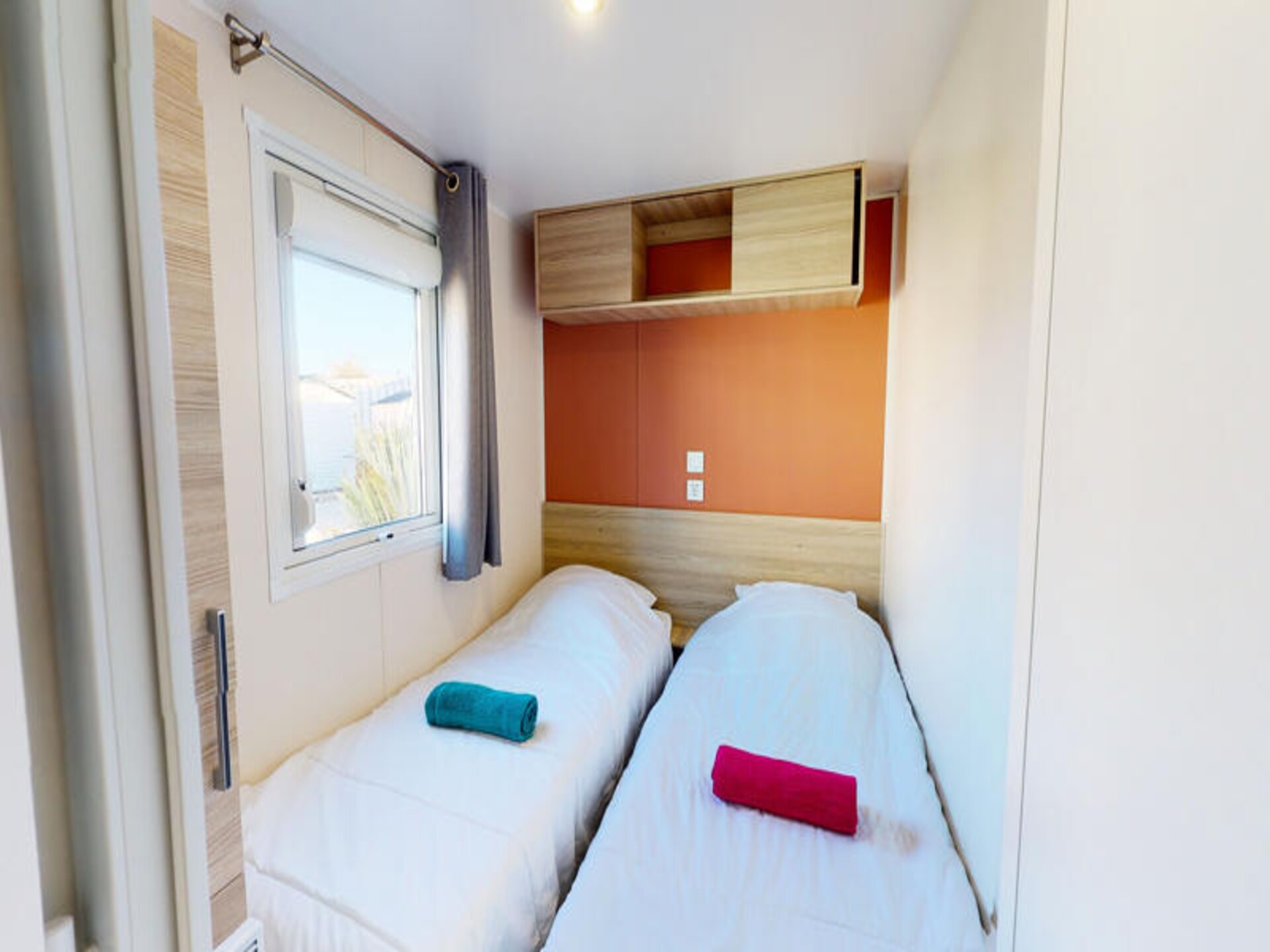 Luxe stacaravan voor 6 personen met zwembad, op 1,5 km van het strand - foto 25