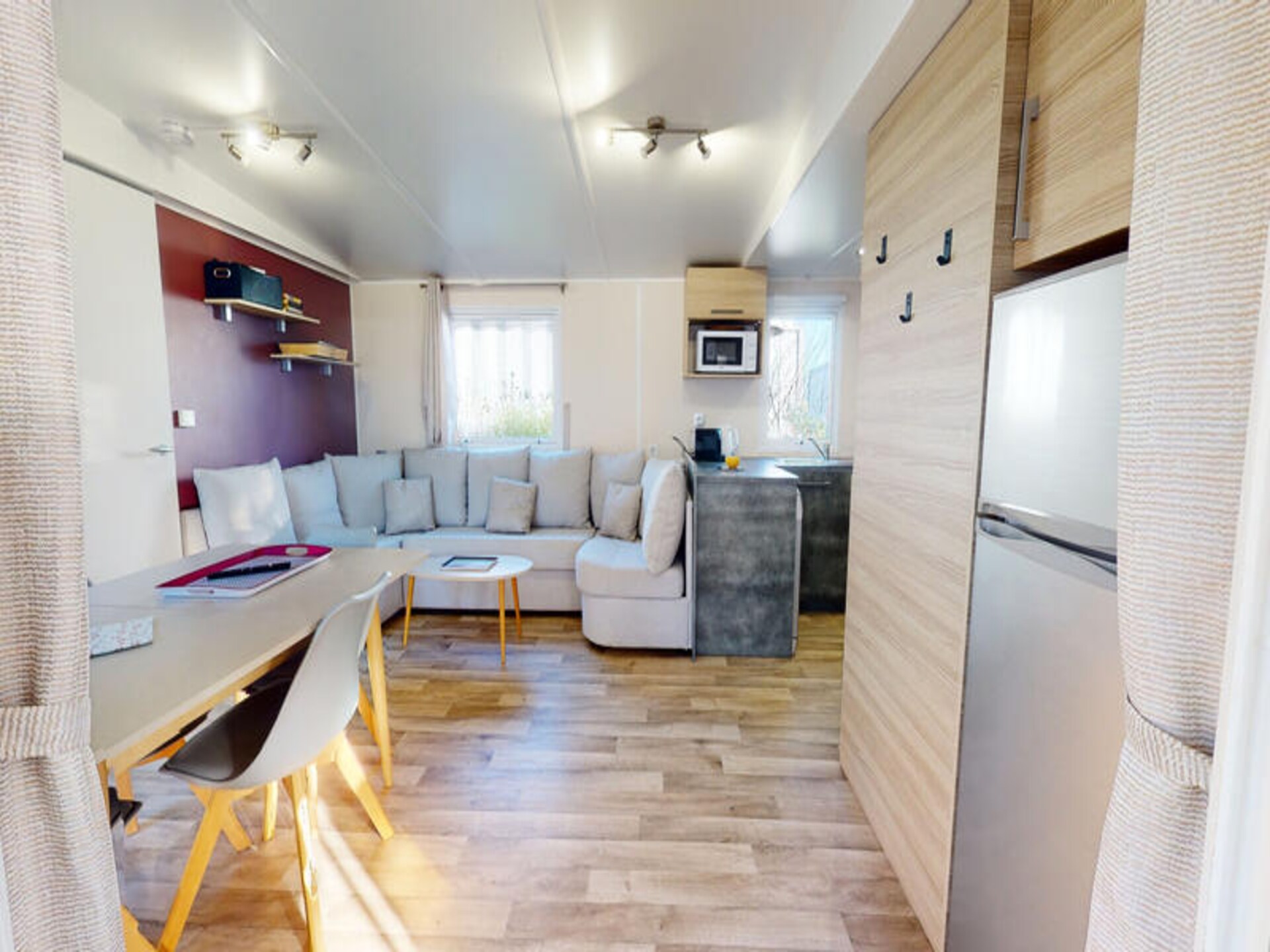 Luxe stacaravan voor 6 personen met zwembad, op 1,5 km van het strand - foto 31