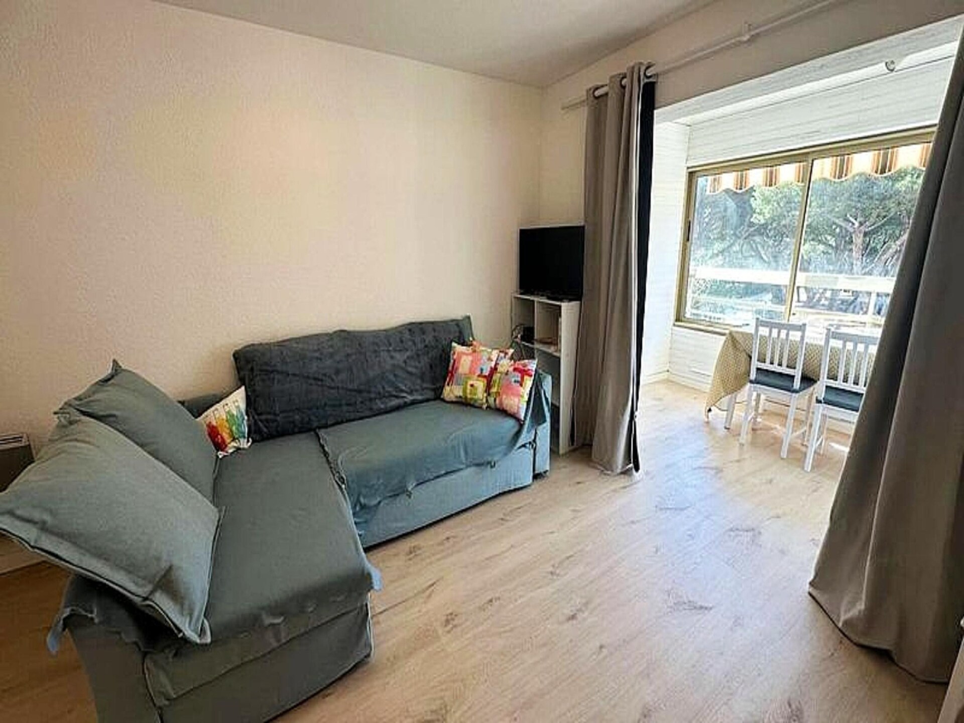 Appartement met panoramisch zeezicht op 200m van het strand - foto 2