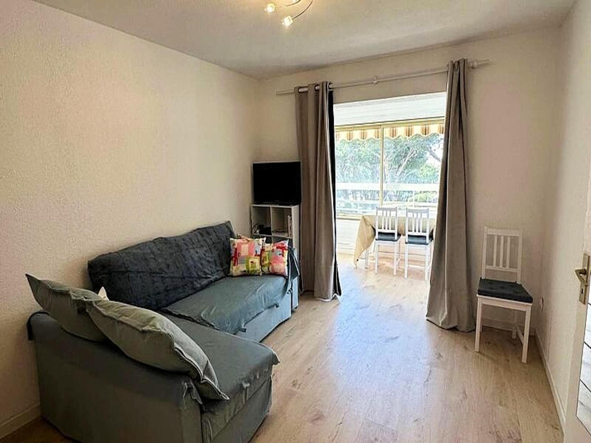 Appartement met panoramisch zeezicht op 200m van het strand - foto 10