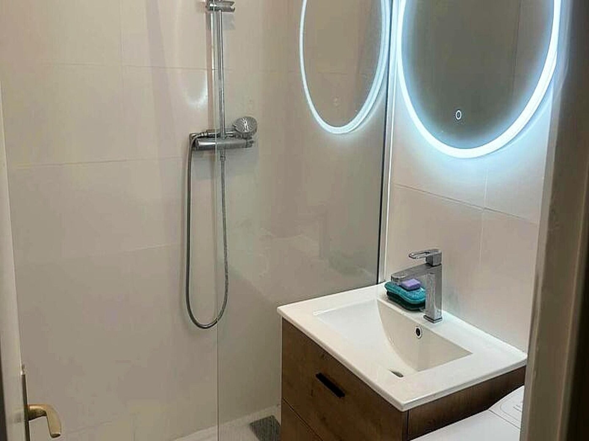Appartement met panoramisch zeezicht op 200m van het strand - foto 12