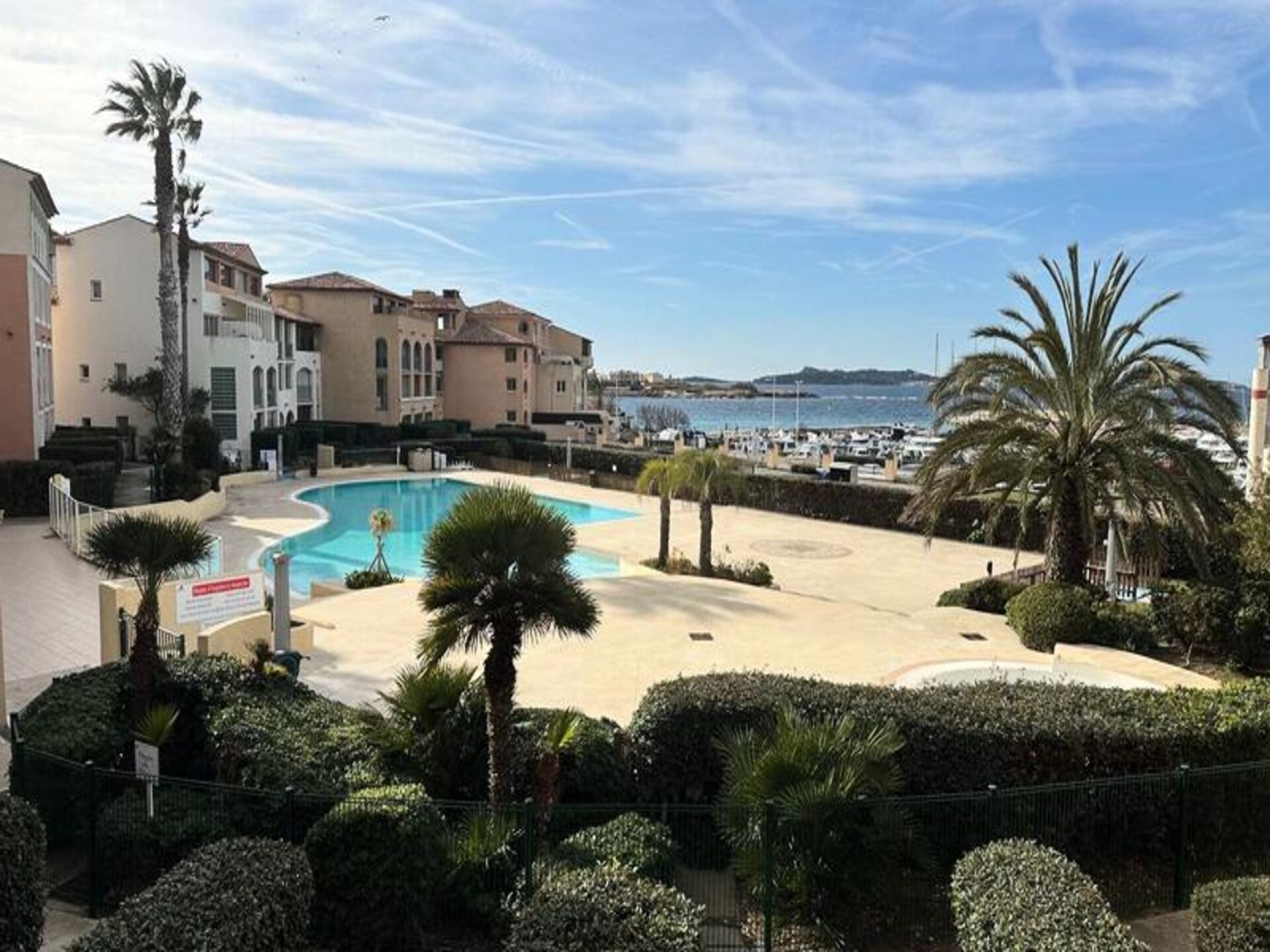 Appartement met zeezicht en zwembad, 100m van strand in Six-Fours-les-Plages - foto 1