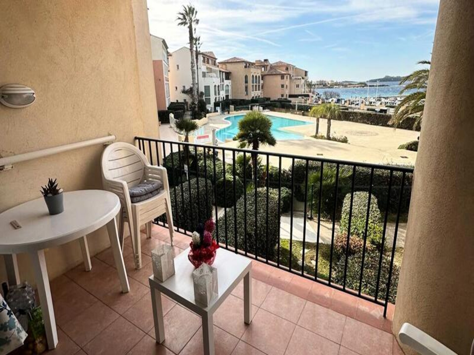 Appartement met zeezicht en zwembad, 100m van strand in Six-Fours-les-Plages - foto 9