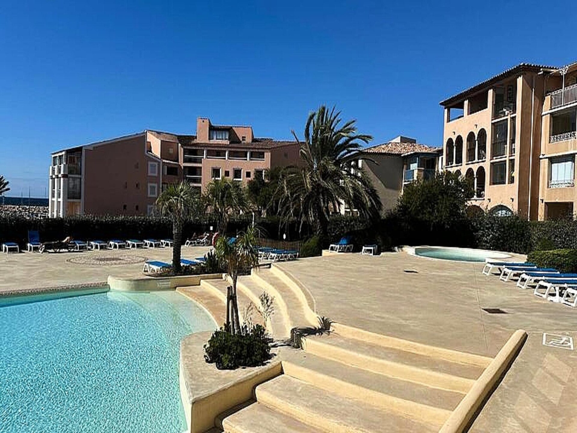 T2 appartement met terras op 100m van zee in Six-Fours-les-Plages - foto 7