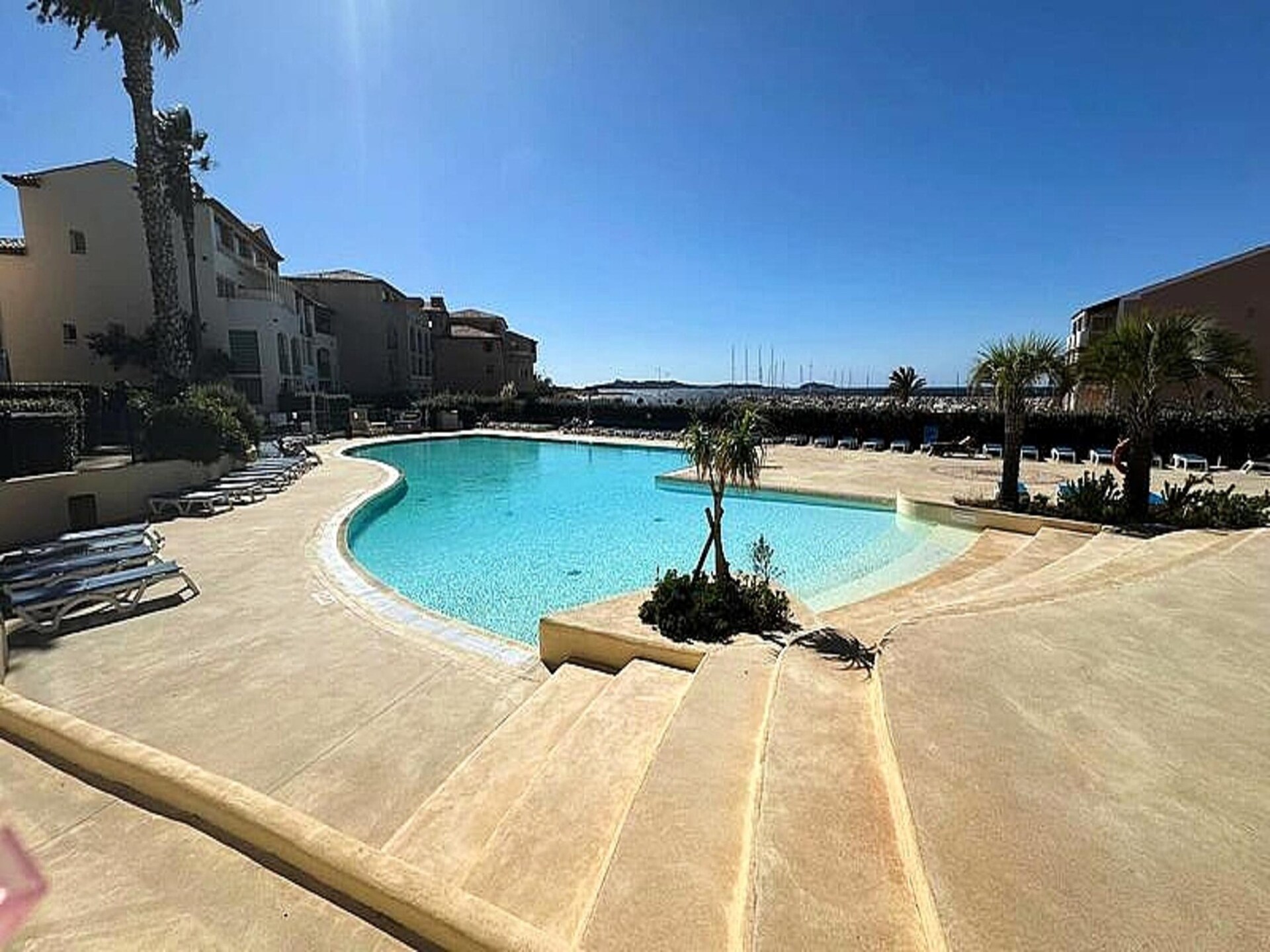 T2 appartement met terras op 100m van zee in Six-Fours-les-Plages - foto 11