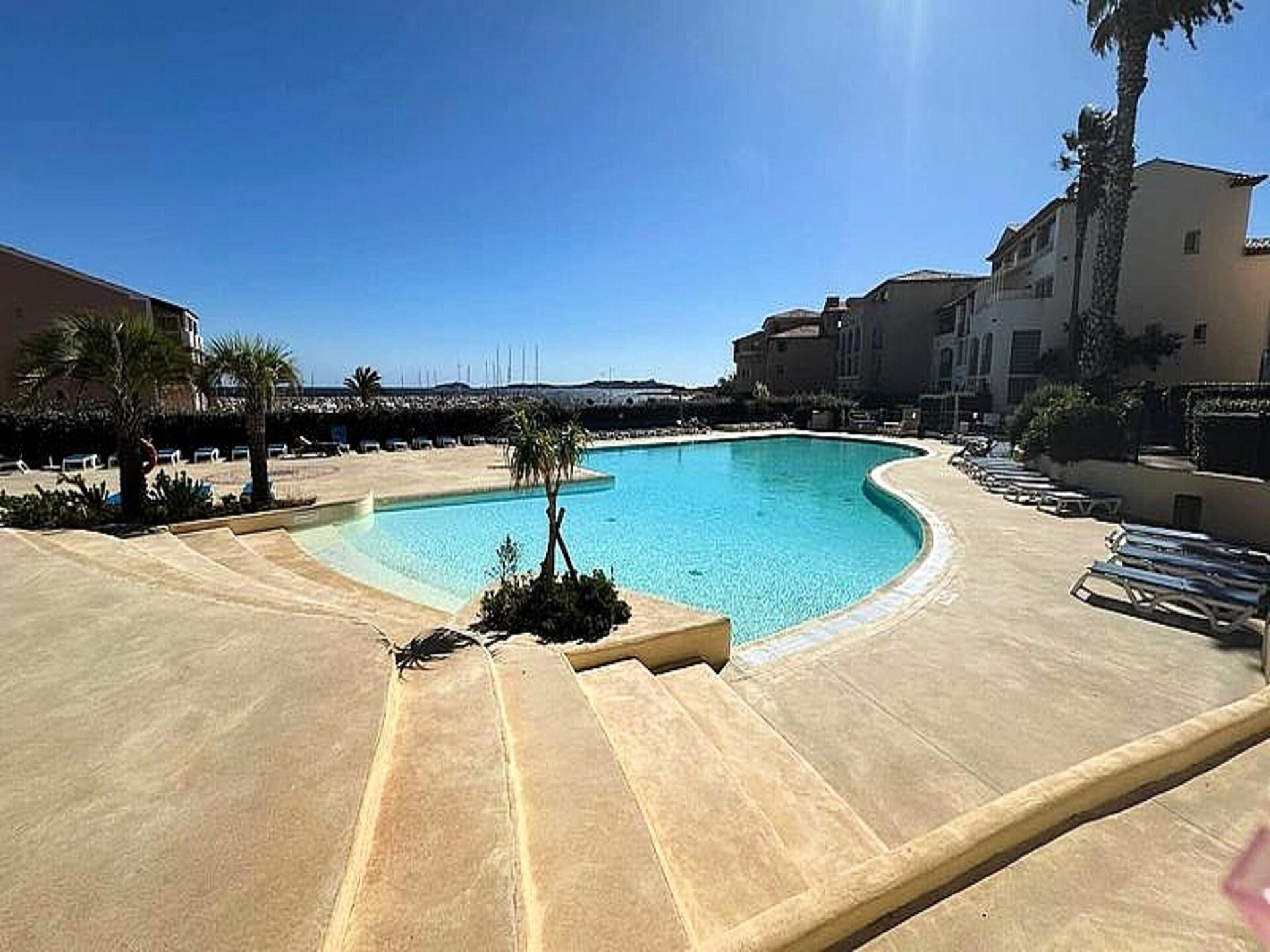 T2 appartement met terras op 100m van zee in Six-Fours-les-Plages - foto 12