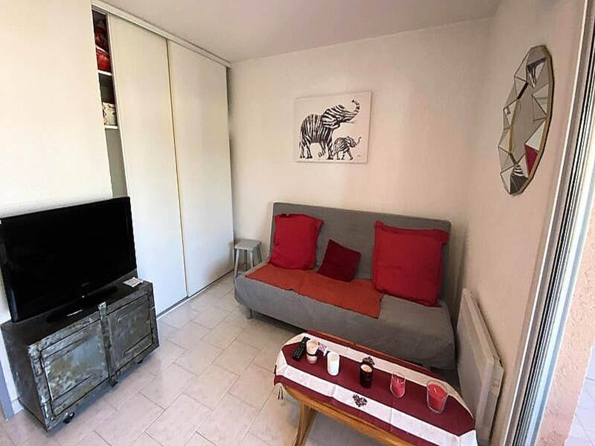 Appartement aan zee in Six Fours met balkon, op 50m van strand en haven - foto 7