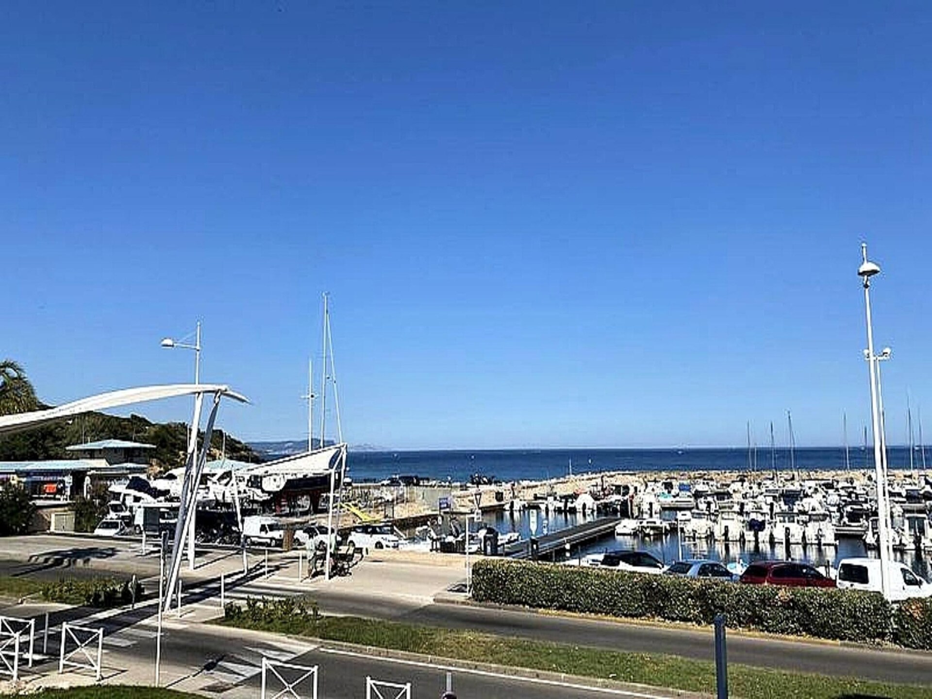 Appartement aan zee in Six Fours met balkon, op 50m van strand en haven - foto 13