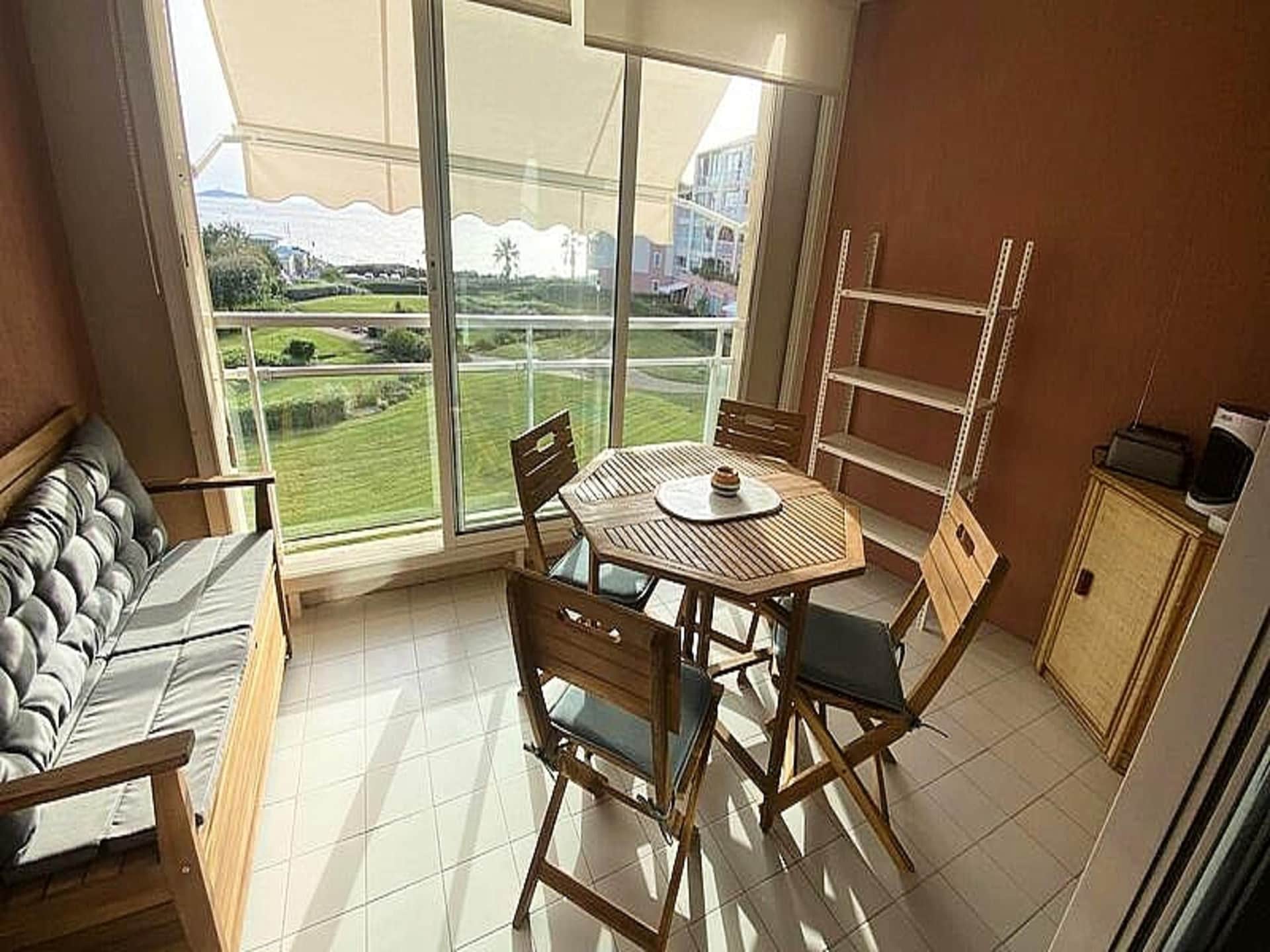 Appartement aan zee in Six Fours met uitzicht op de haven van Coudoulière - foto 20