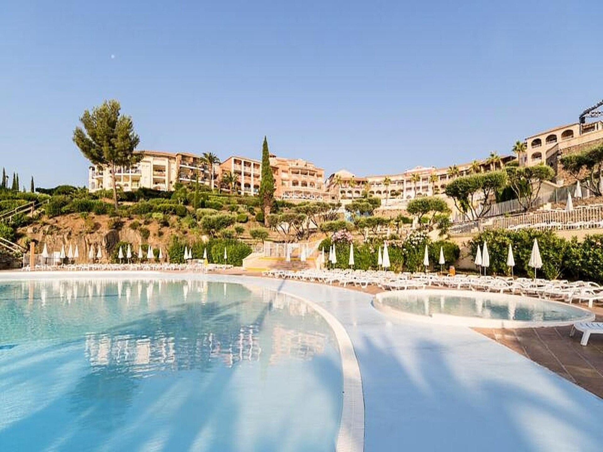 Panoramisch appartement voor 5 op het Côte d'Azur met zwembaden - foto 8