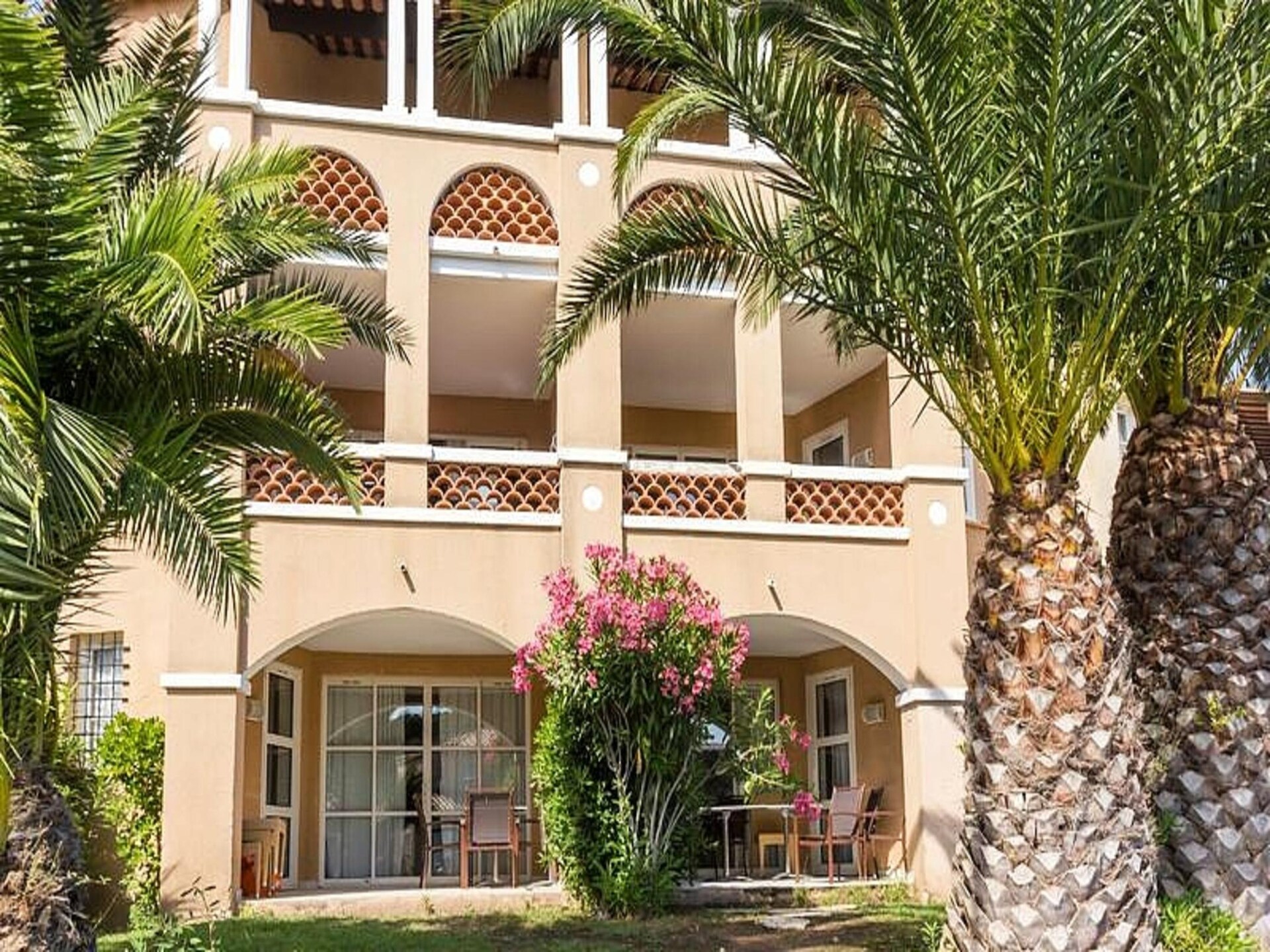 Panoramisch appartement voor 5 op het Côte d'Azur met zwembaden - foto 10