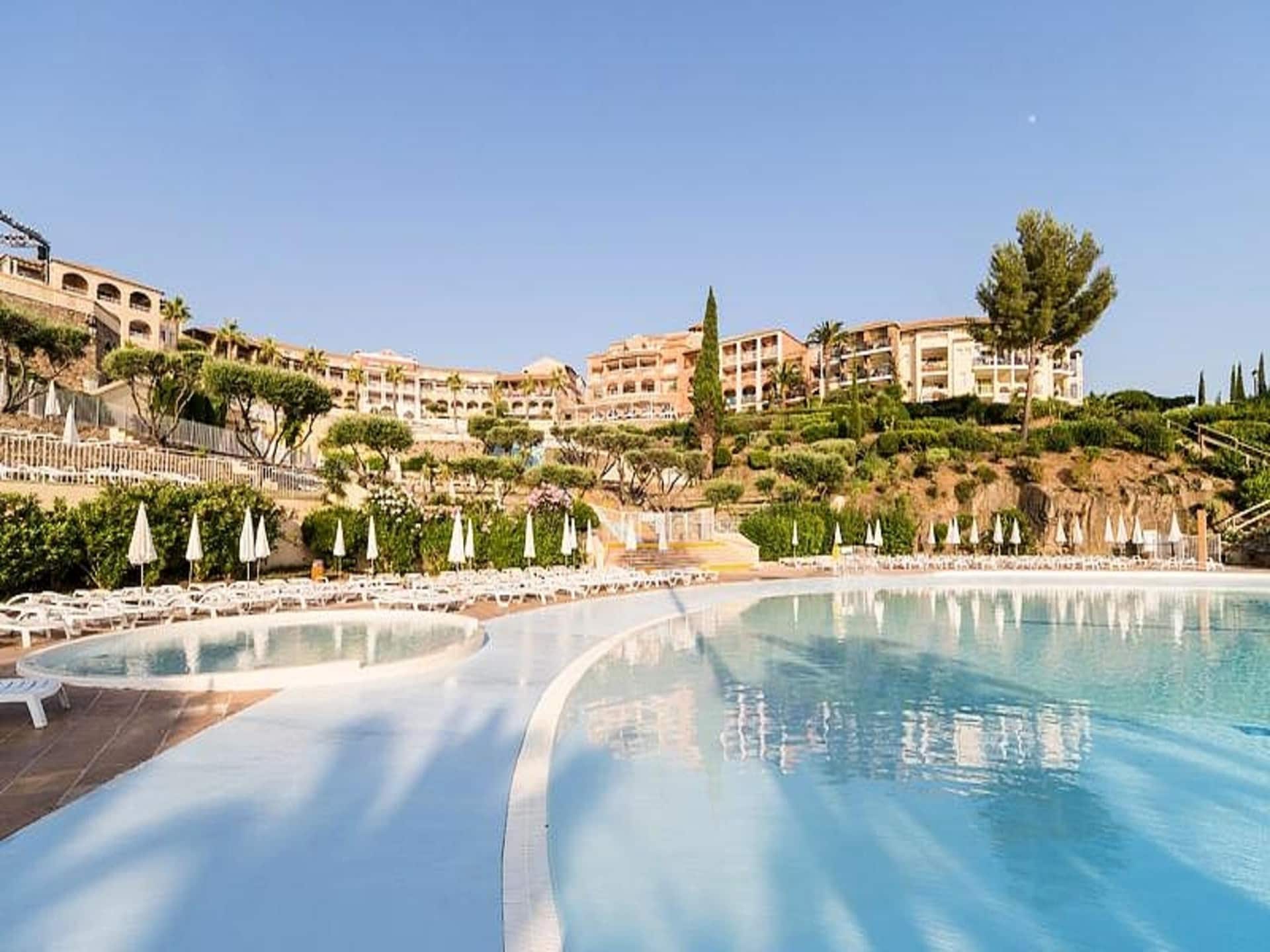 Panoramisch appartement voor 5 op het Côte d'Azur met zwembaden - foto 11