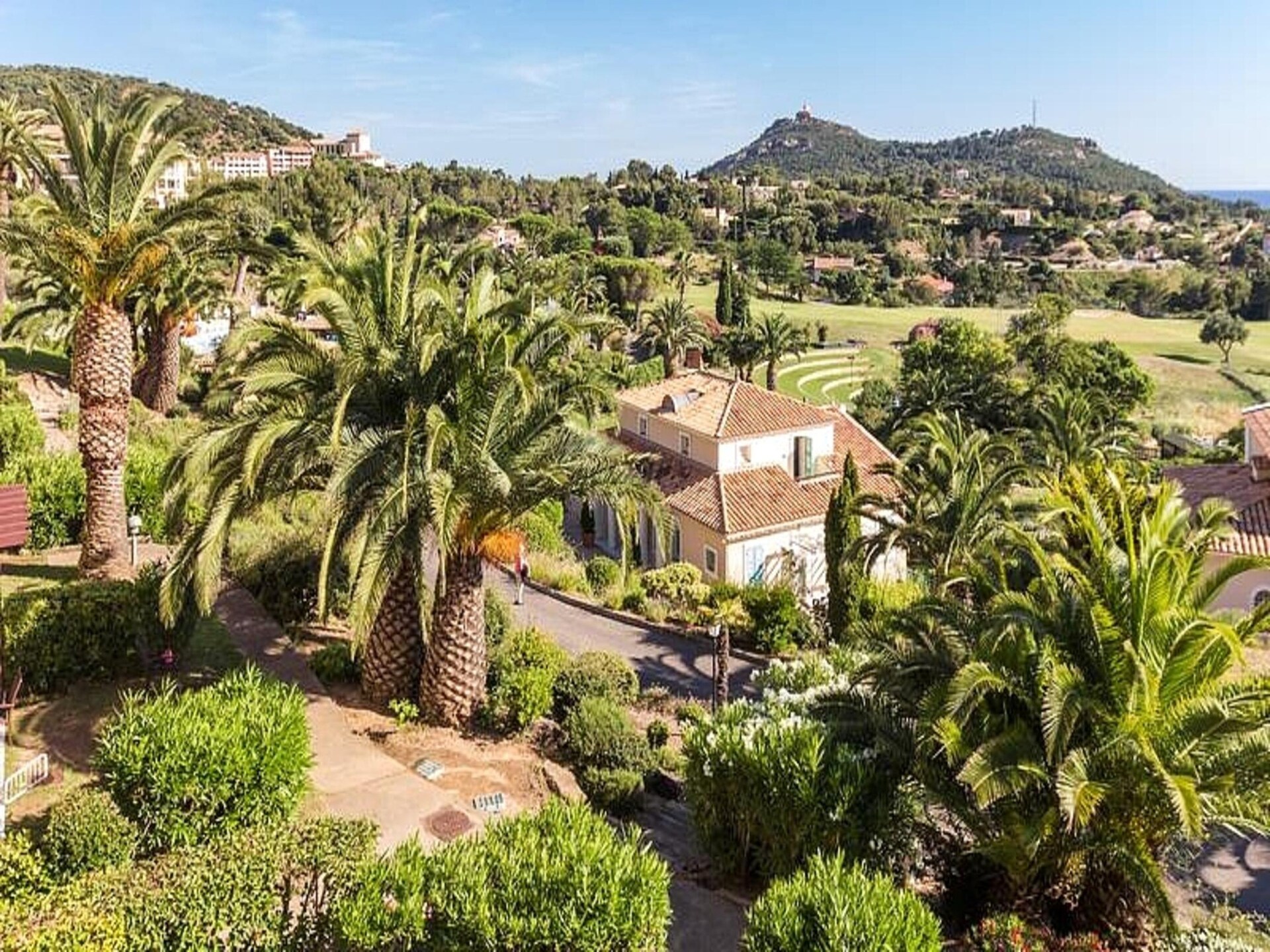 Panoramisch appartement voor 5 op het Côte d'Azur met zwembaden - foto 16