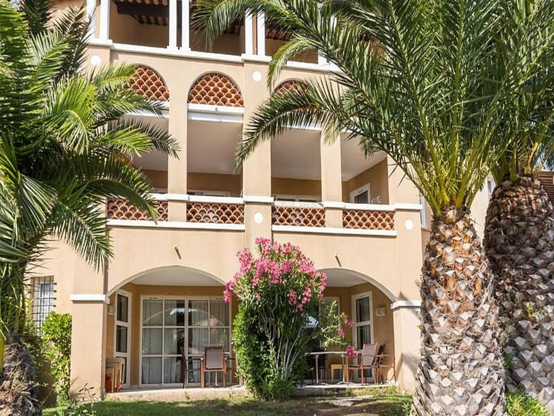 Knusse studio voor 5 aan de Côte d'Azur met zwembaden en zeezicht - foto 7