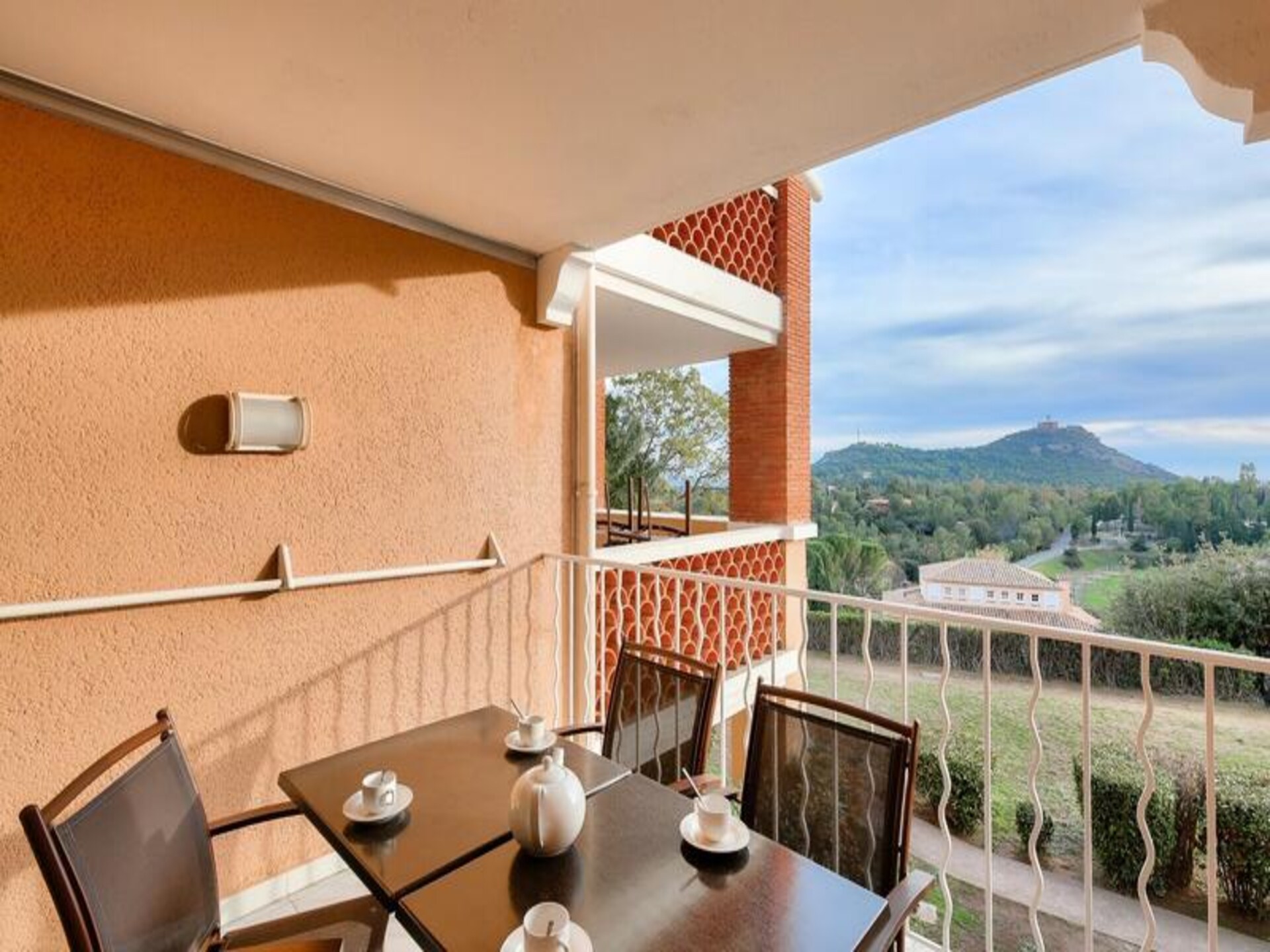 Knus appartement in Cap Esterel met terras, vlakbij strand en winkels - foto 24