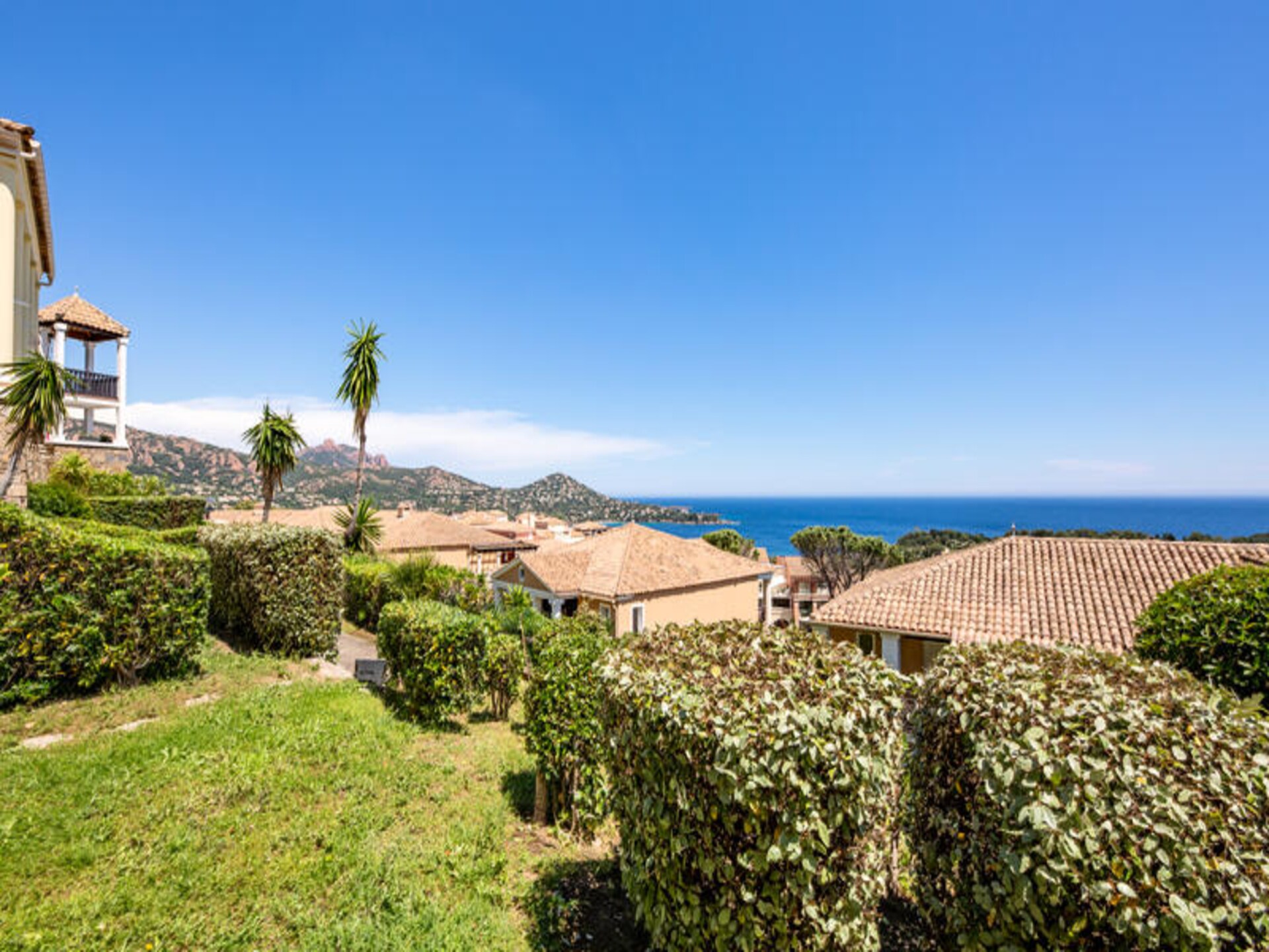 Appartement met zeezicht en terras nabij Dramont Beach, Saint-Raphaël - foto 29