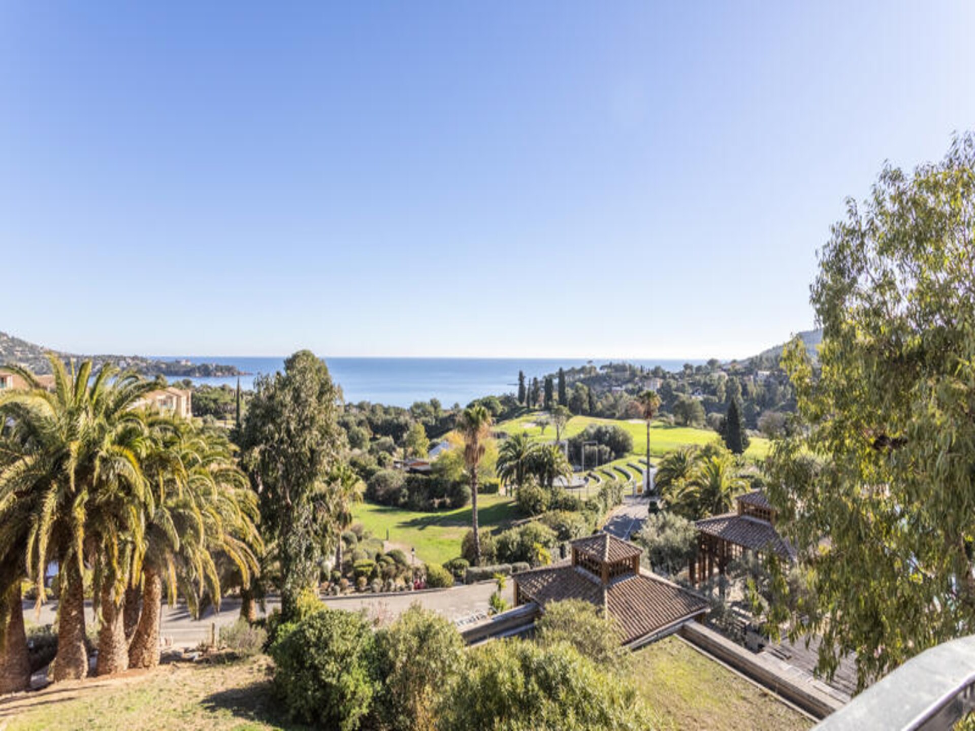 Knus appartement voor 5 bij zee met tuin, op 1 km van strand Saint-Raphaël - foto 9