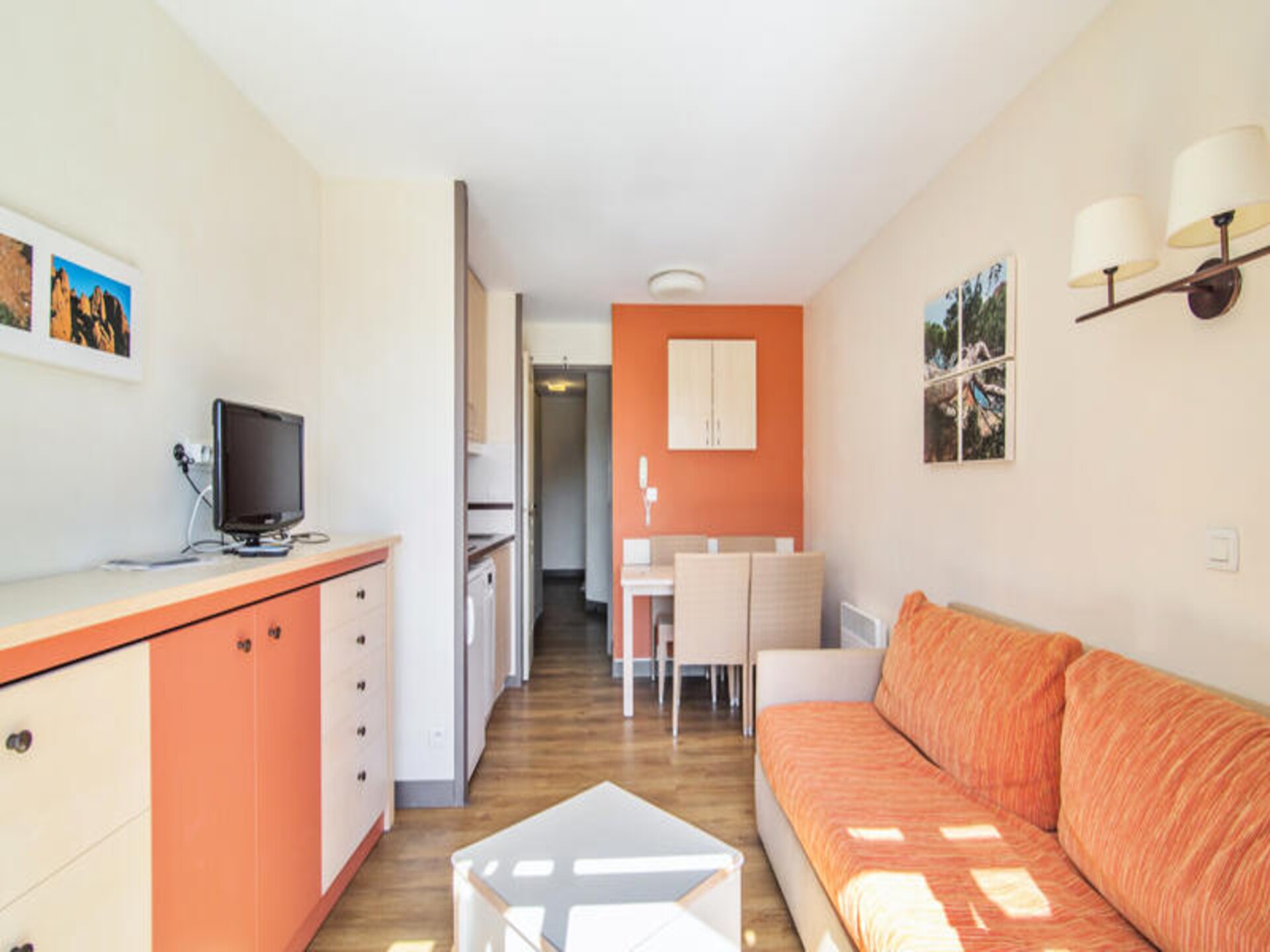 Licht appartement met zeezicht en terras nabij strand Saint-Raphaël - foto 16