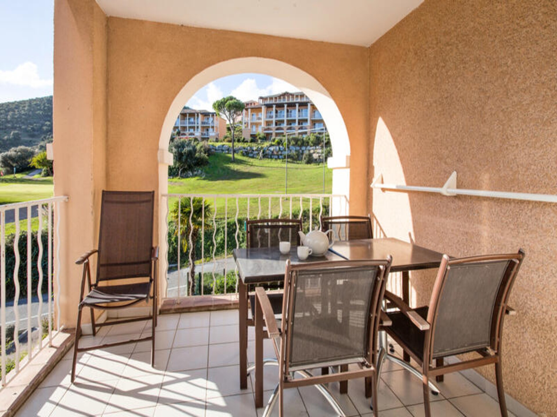 Knus appartement op Cap Esterel met balkon, vlakbij zee en strand - foto 20