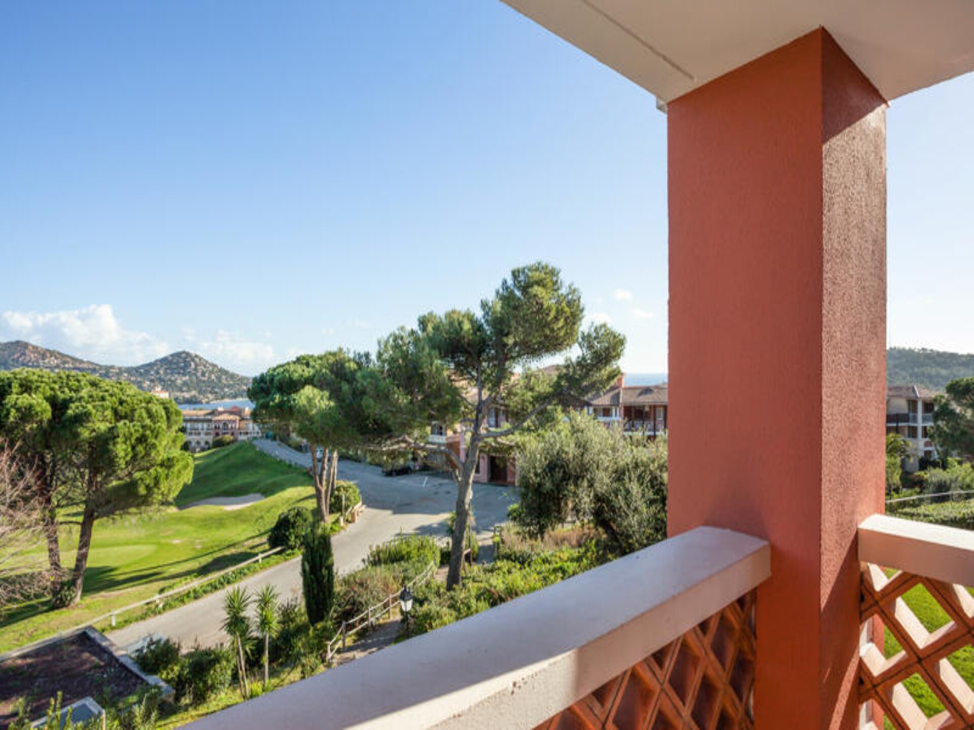 Appartement 5p met balkon en uitzicht in Cap Esterel, vlakbij strand - foto 21