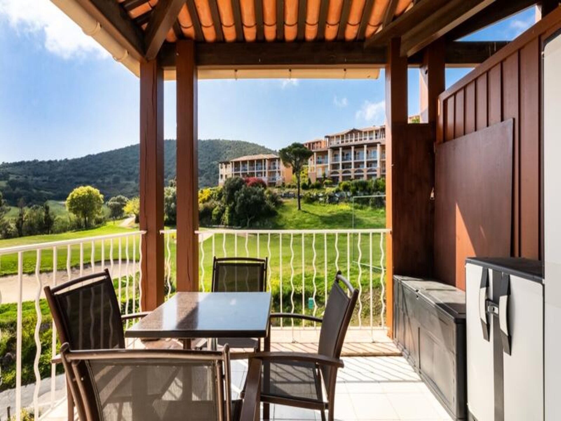 Knus appartement op vakantiepark Cap Esterel met tuin en huisdieren welkom - foto 14