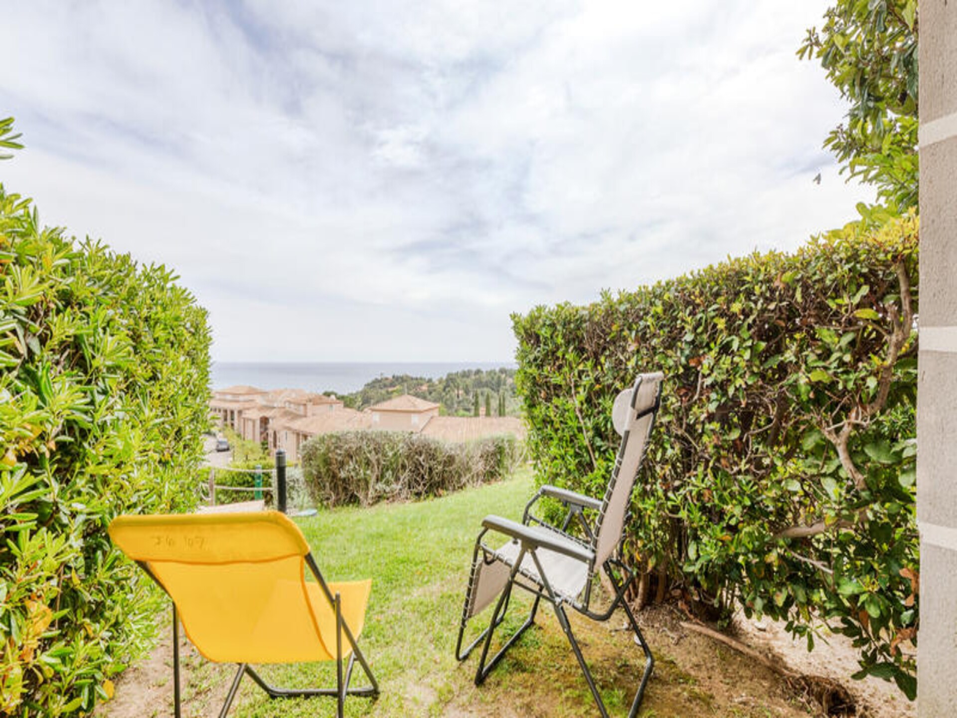Studio met zeezicht en tuin nabij strand van Agay, Saint-Raphaël - foto 14