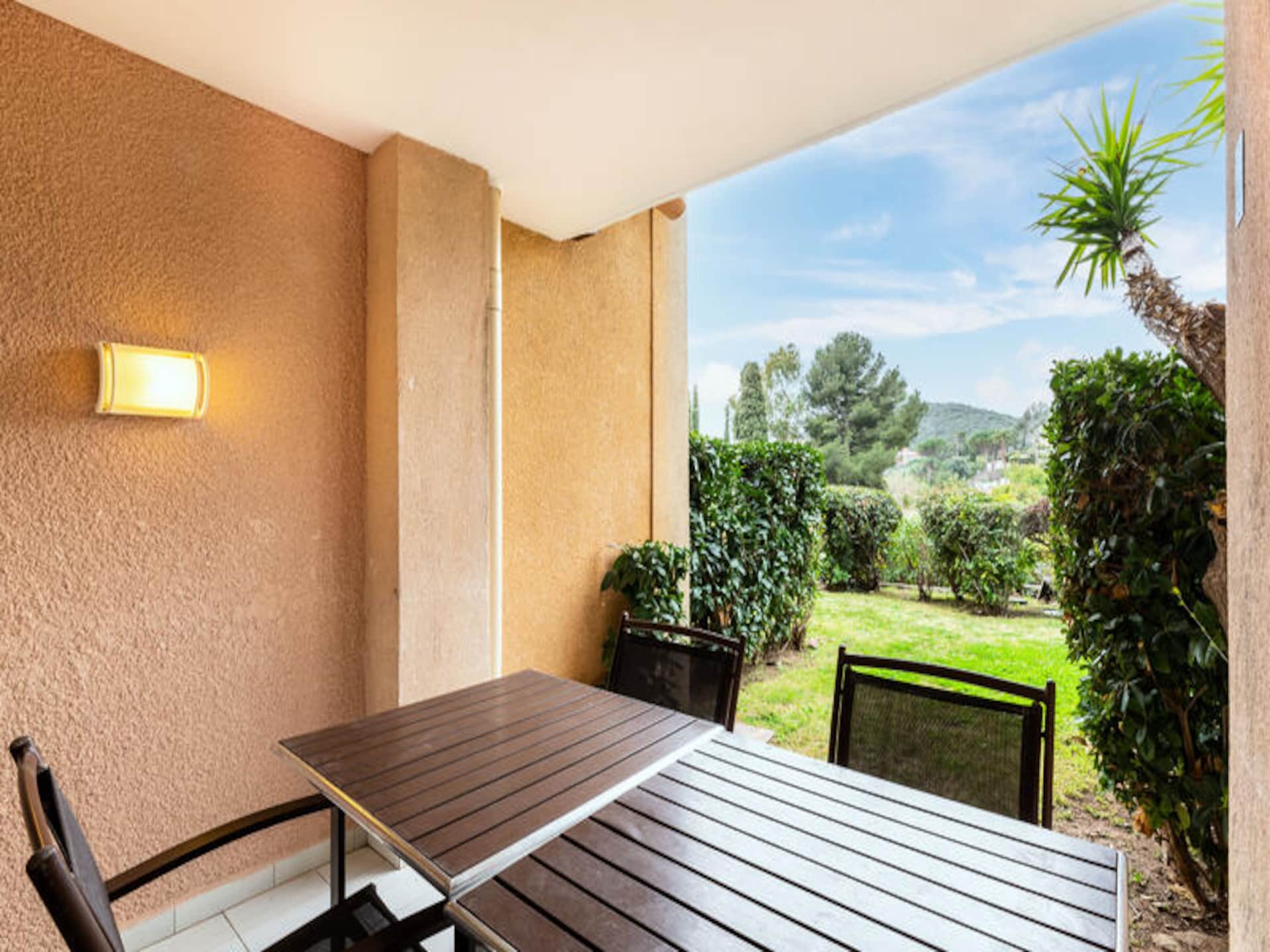 Knus appartement in Saint-Raphaël met tuin, vlakbij strand en dorp - foto 24