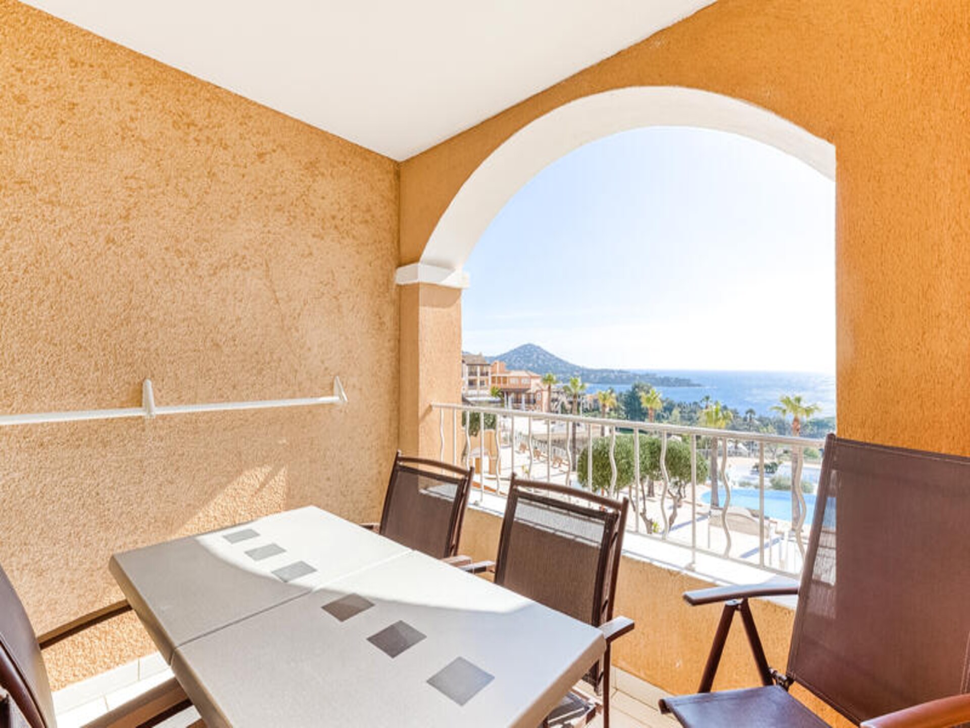 Knus appartement met zeezicht en zwembaden in Saint-Raphaël - foto 14