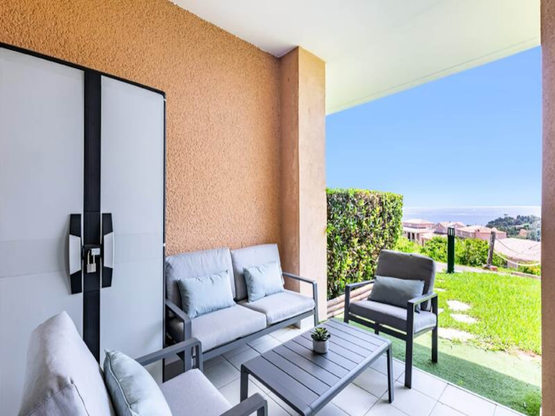 Knus appartement met tuin en zeezicht in Saint-Raphaël, vlakbij strand - foto 14