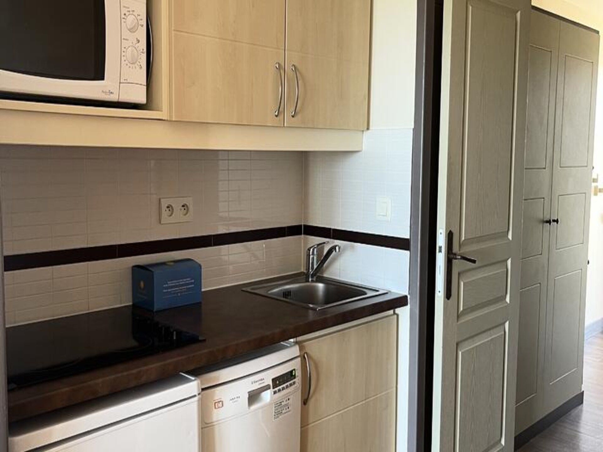 Knus appartement in Cap Esterel met zeezicht en tuin, vlakbij strand - foto 16