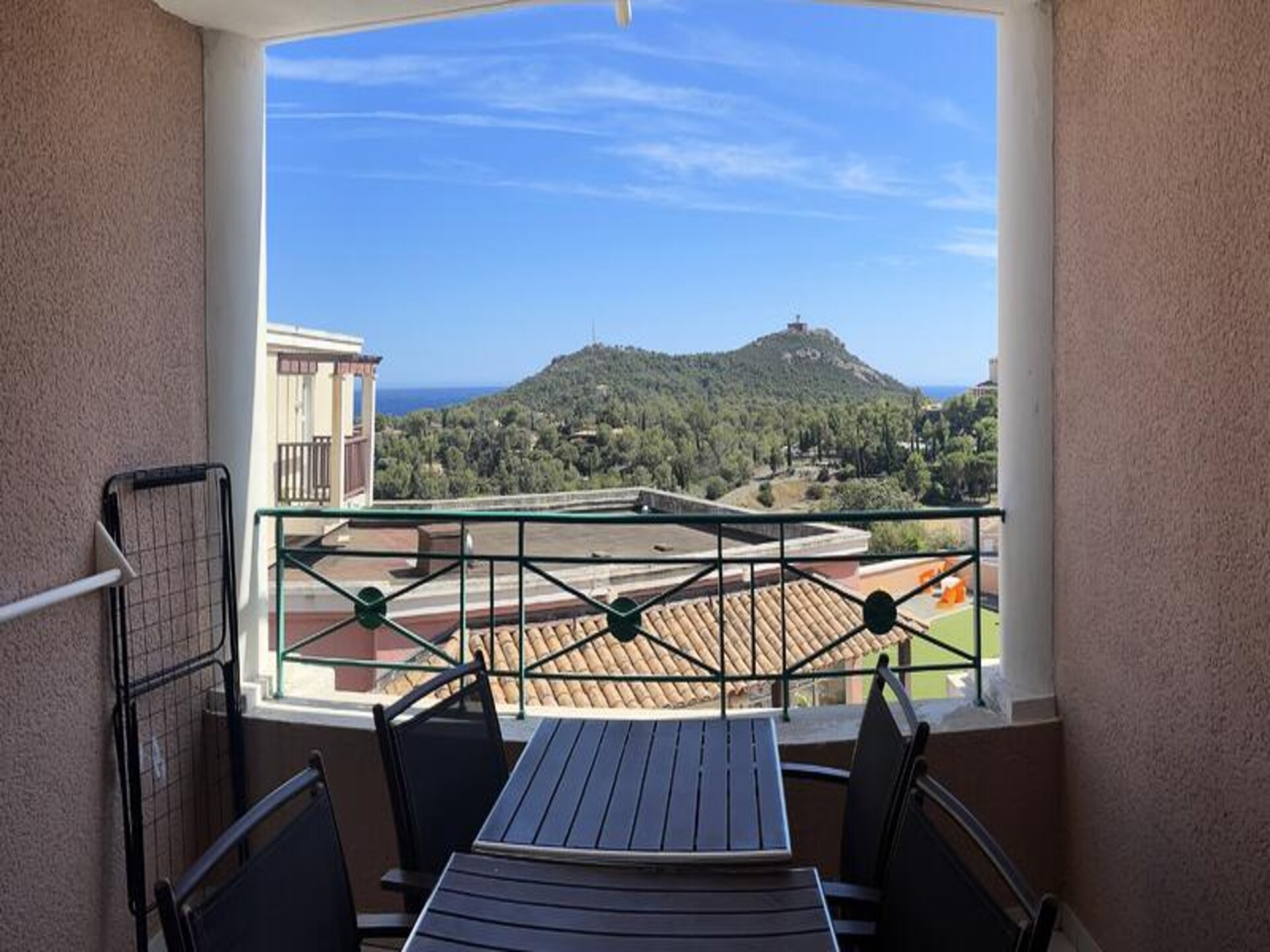Knus appartement in Cap Esterel met zeezicht en tuin, vlakbij strand - foto 18