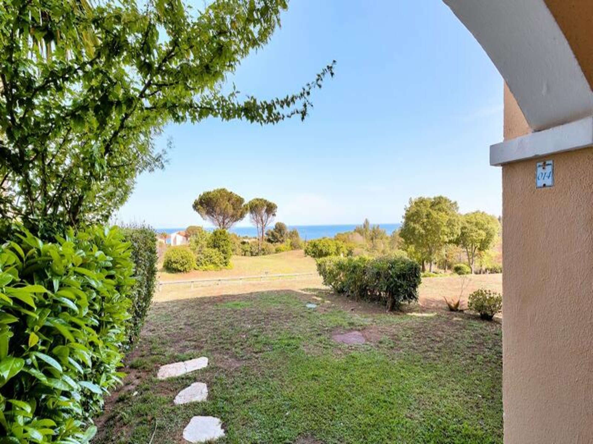 Licht appartement met zeezicht en tuin, vlakbij strand in Saint-Raphaël - foto 30