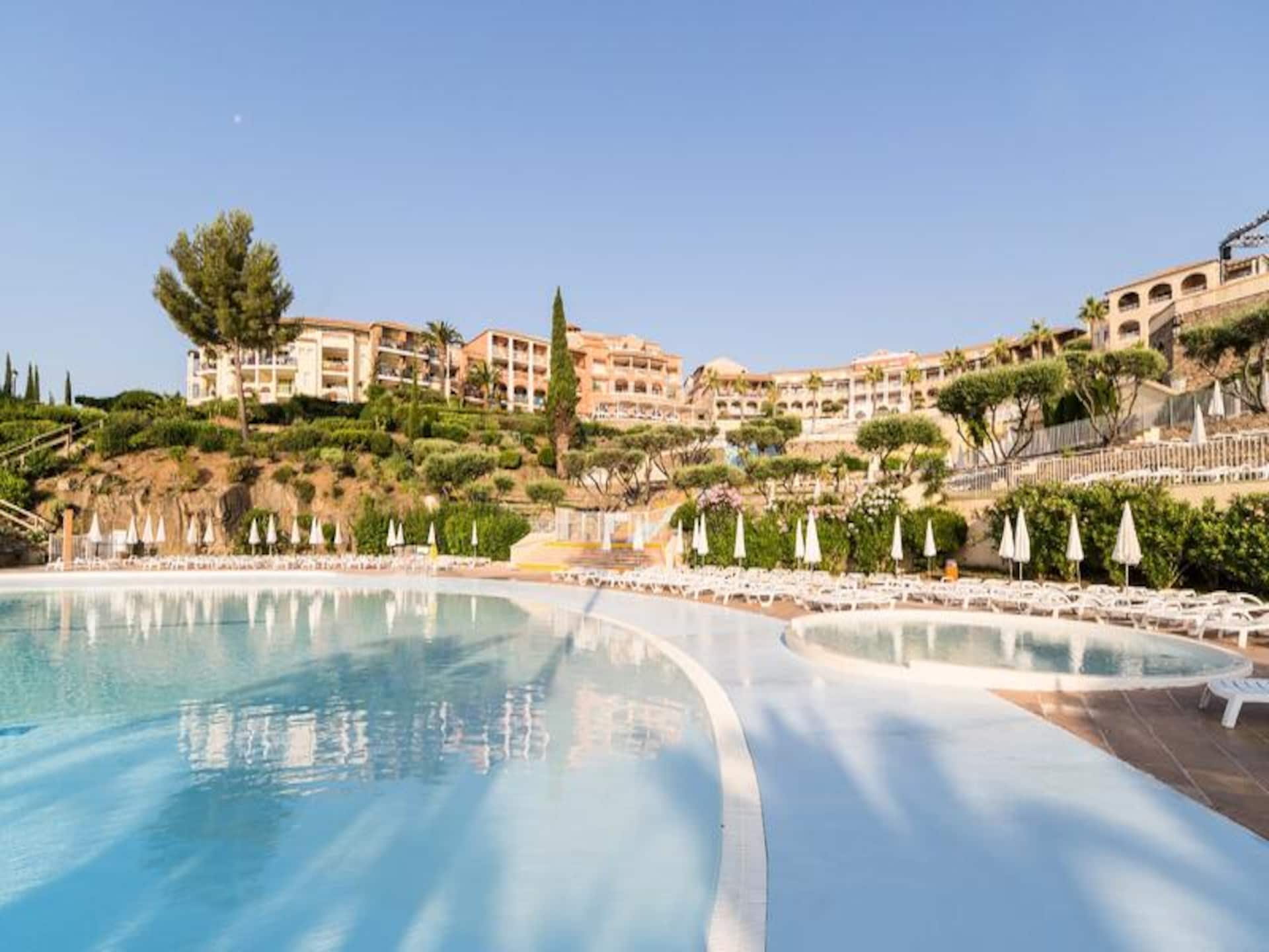 Knus appartement in Cap Esterel met overdekt terras en uitzicht op de bergen - foto 8